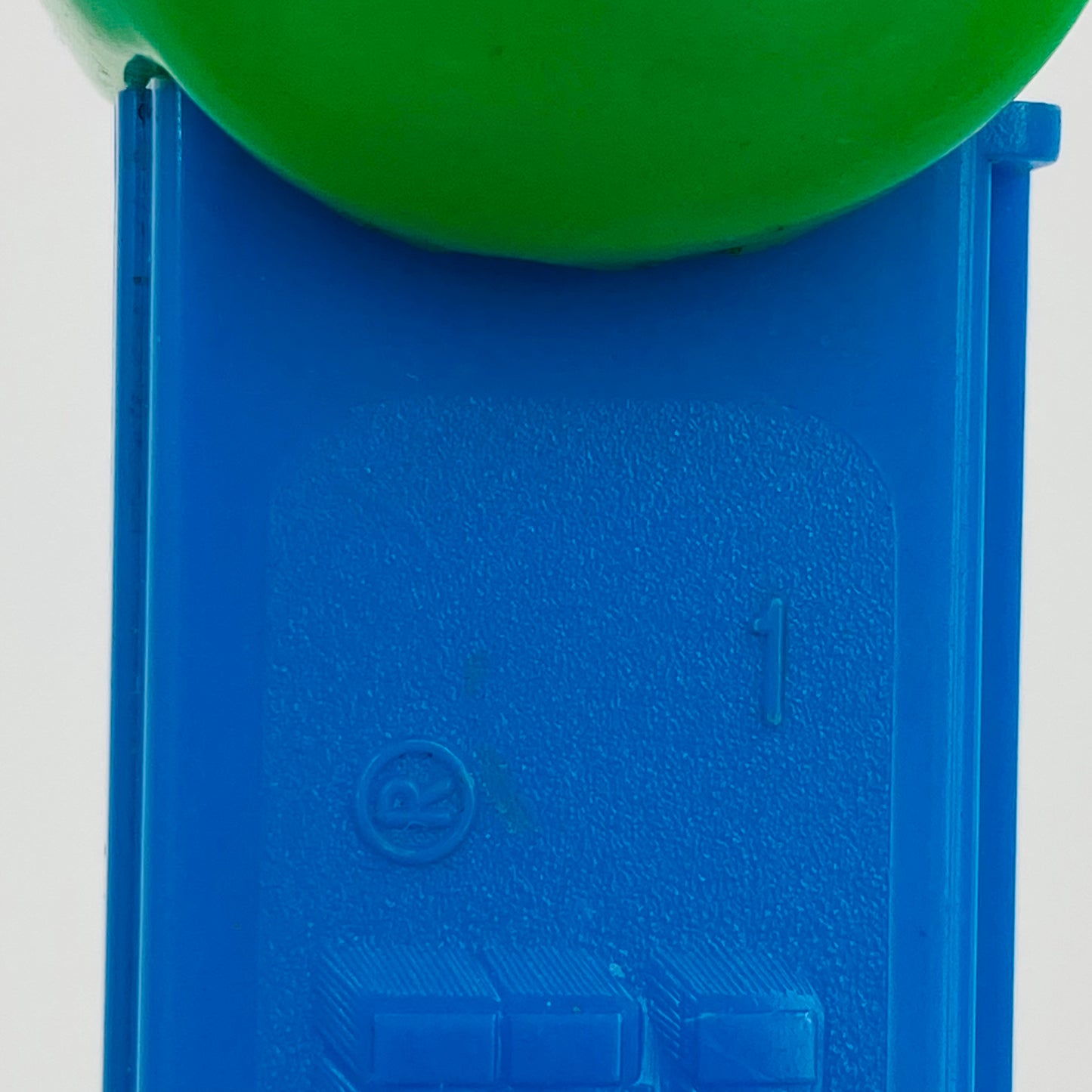 Easter Chick in Green Egg PEZ dispenser (1999) loose 4.9 Hungary