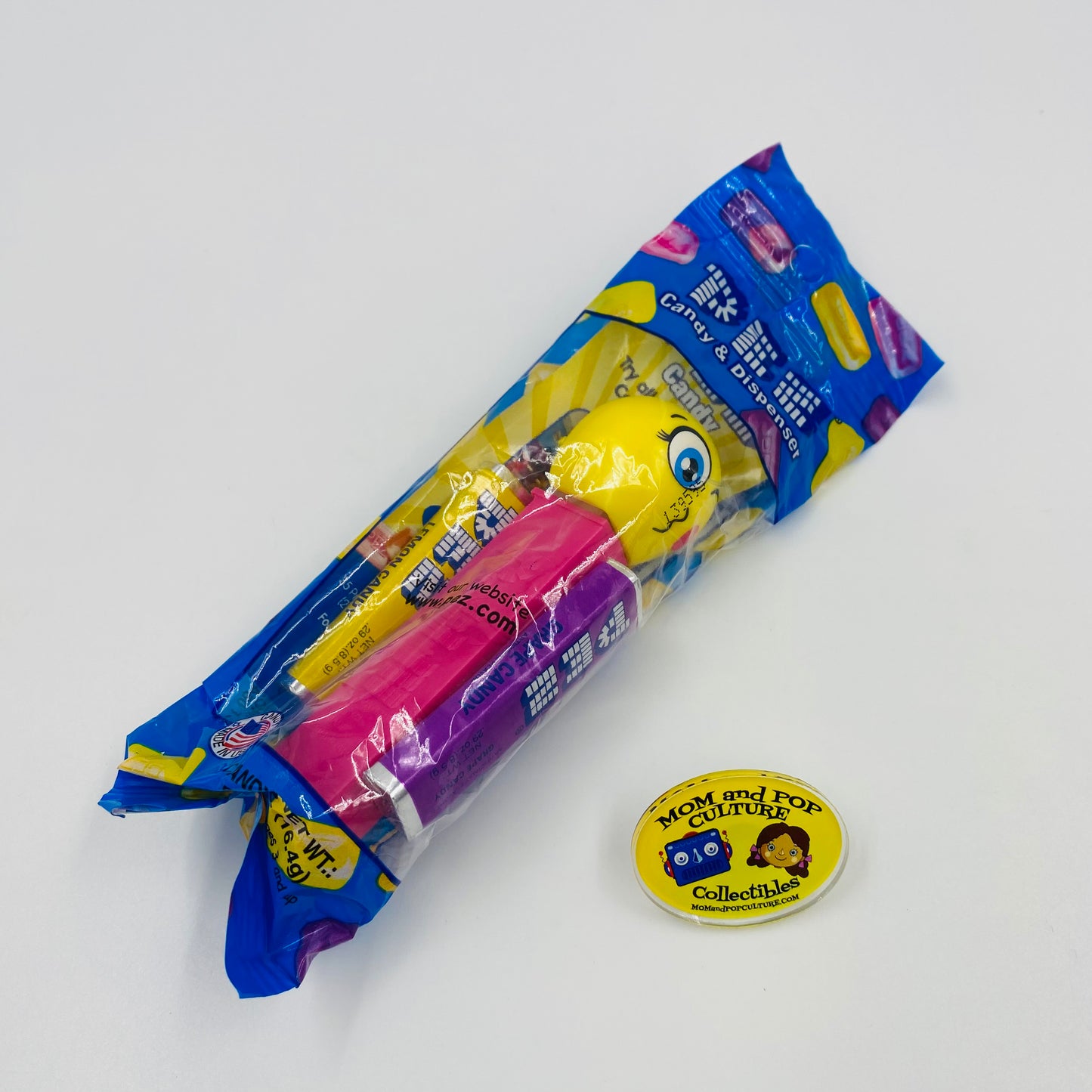 PEZemojis Kissing PEZ dispenser (2015) bagged 7.5 Hungary