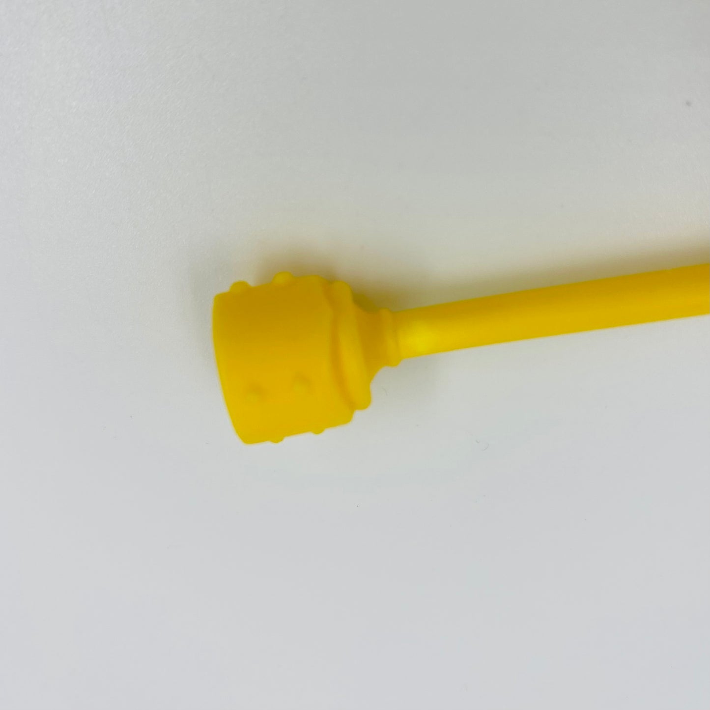 Imaginext Eagle Talon Castle yellow flag 2.75” action figure accessory Fisher-Price