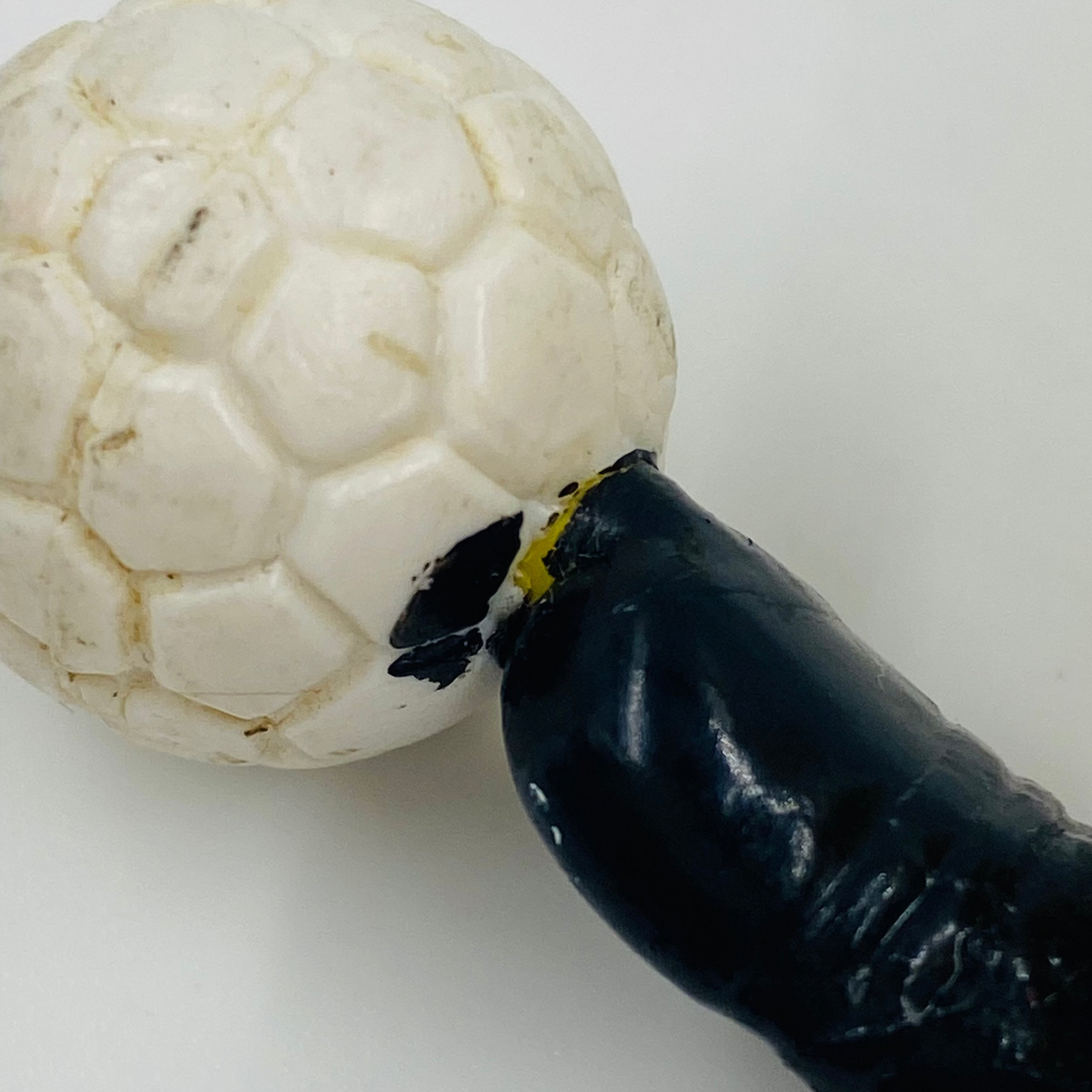 Snorks Allstar with soccer ball (1984) Schleich & Applause