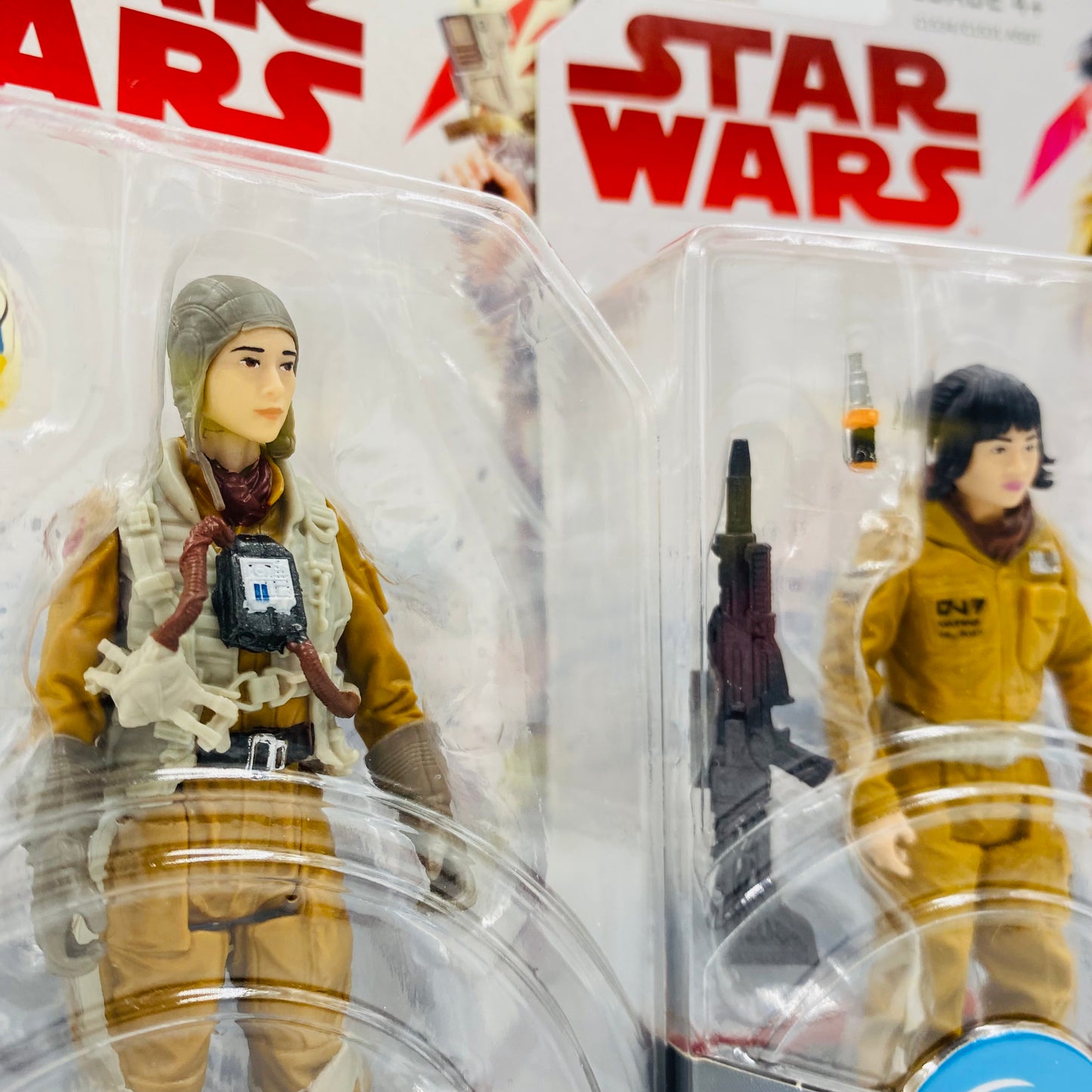 Star Wars The Last Jedi Resistance Gunner Paige Tico & Resistance Tech Rose Tico 3.75” carded action figures (2017) Hasbro