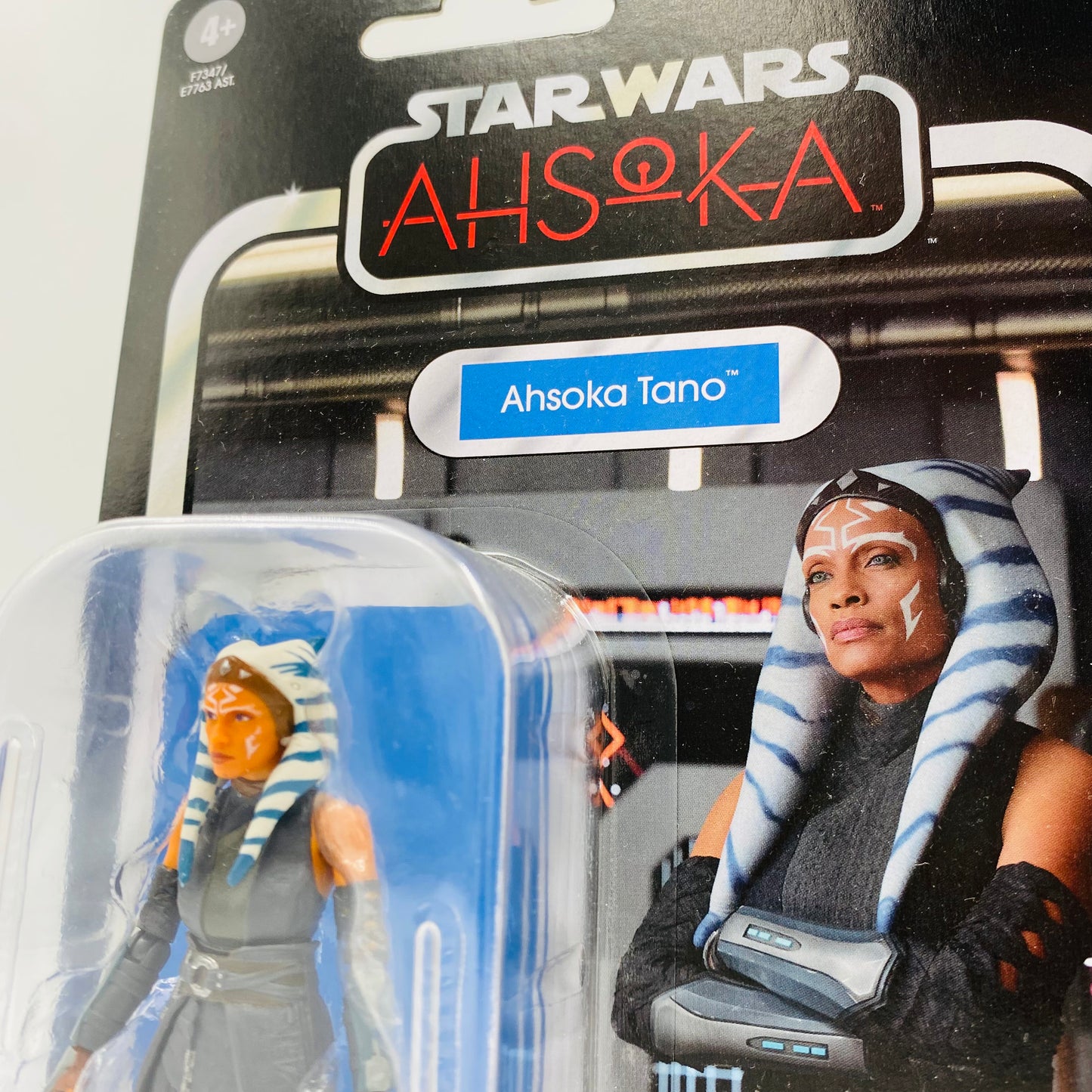 Star Wars The Vintage Collection Ahsoka Tano carded 3.75” action figure (2023) Kenner (Hasbro)