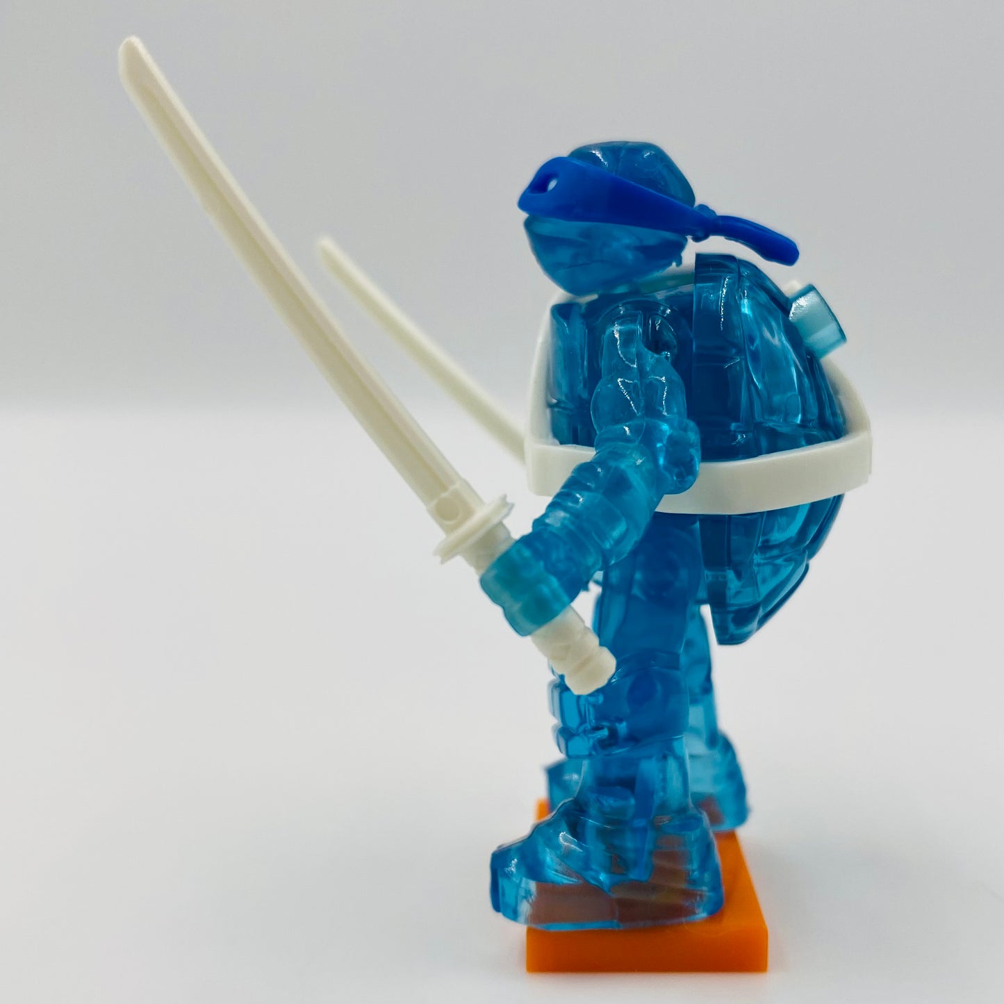 Mega Construx Teenage Mutant Ninja Turtles series 4 Leonardo loose 2” micro action figure (2015) Mattel
