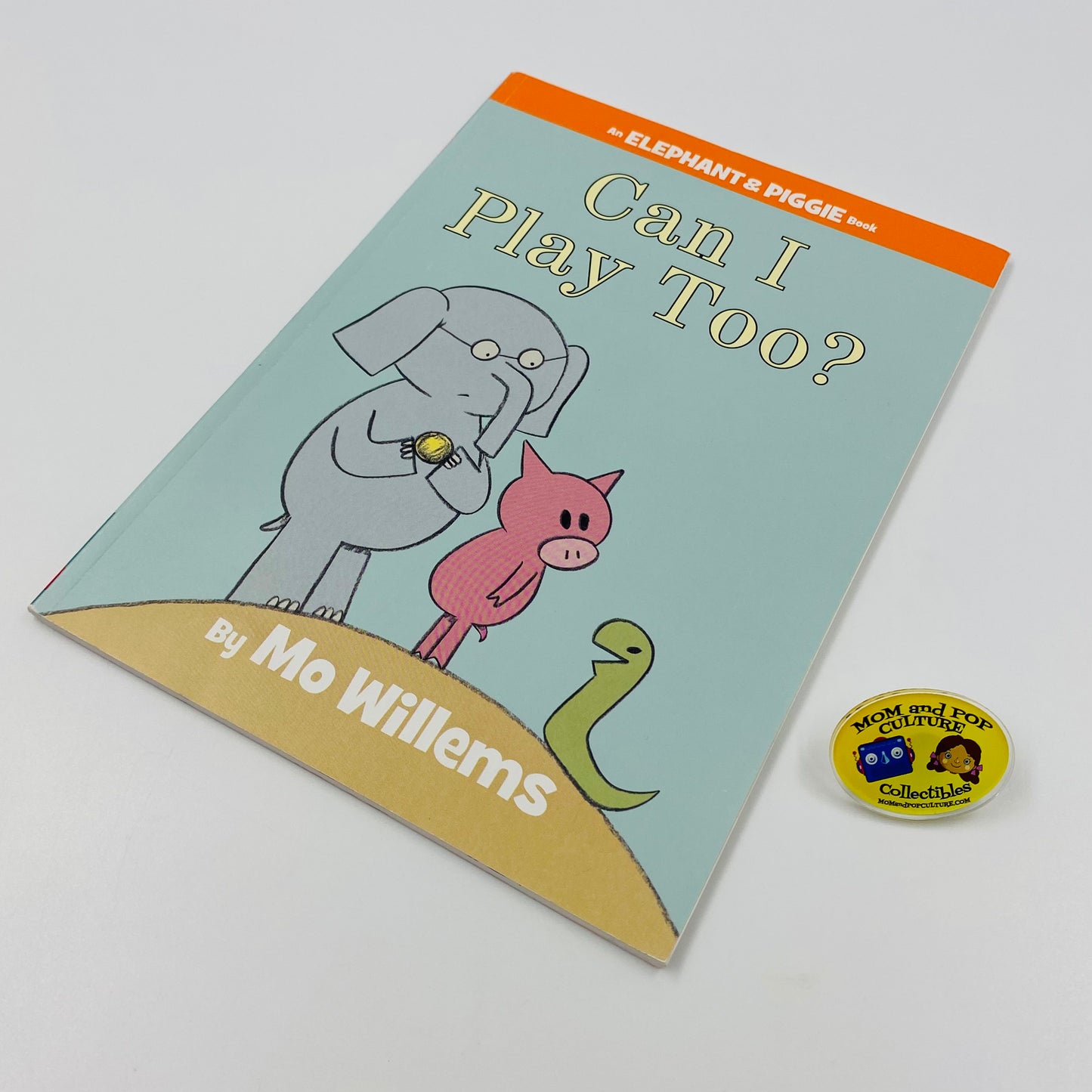 An Elephant & Piggie Book: Can I Play Too? softcover edition by Mo Willems (2015) Scholastic