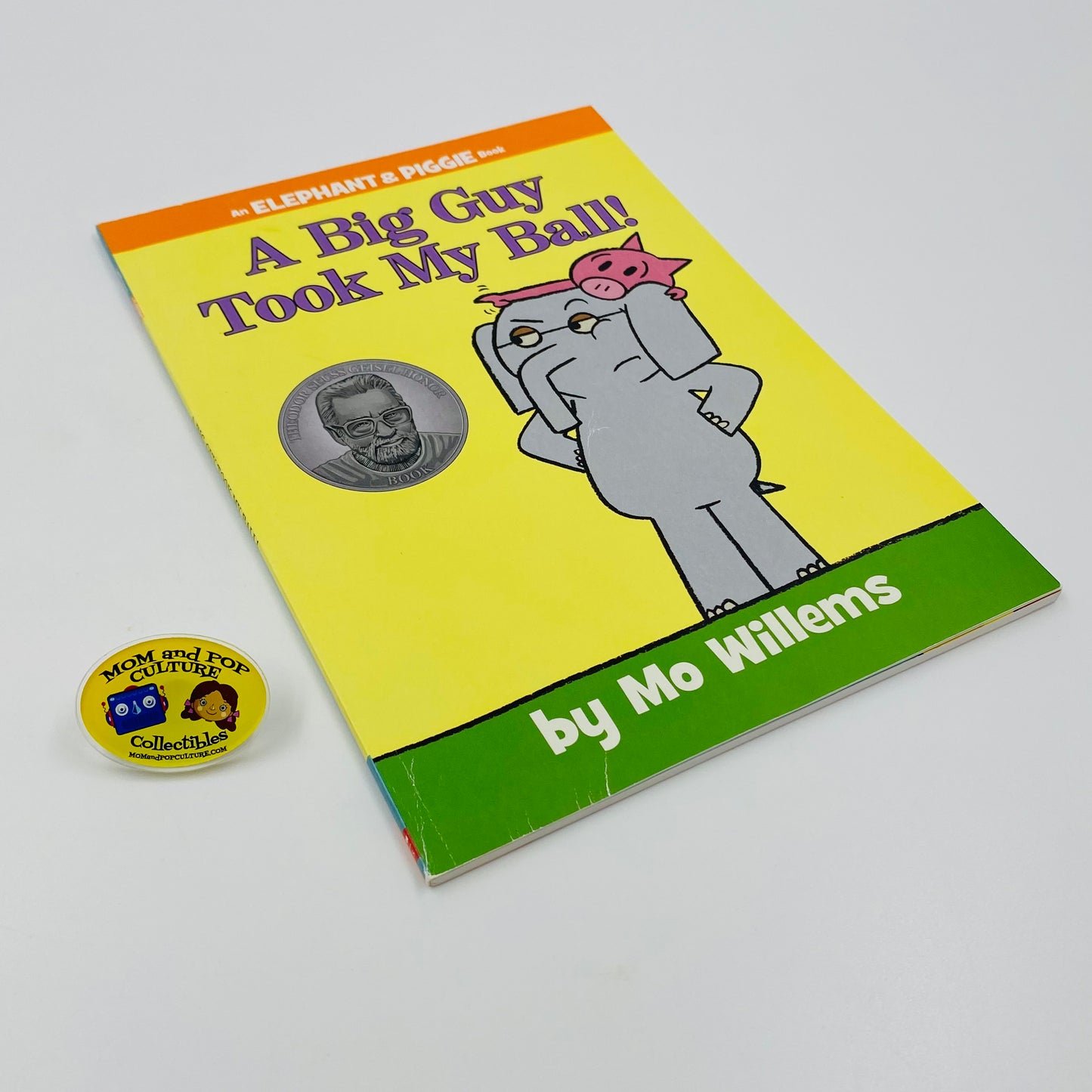 An Elephant & Biggie Book: A Big Guy Took My Ball! softcover edition by Mo Willems (2015) Scholastic