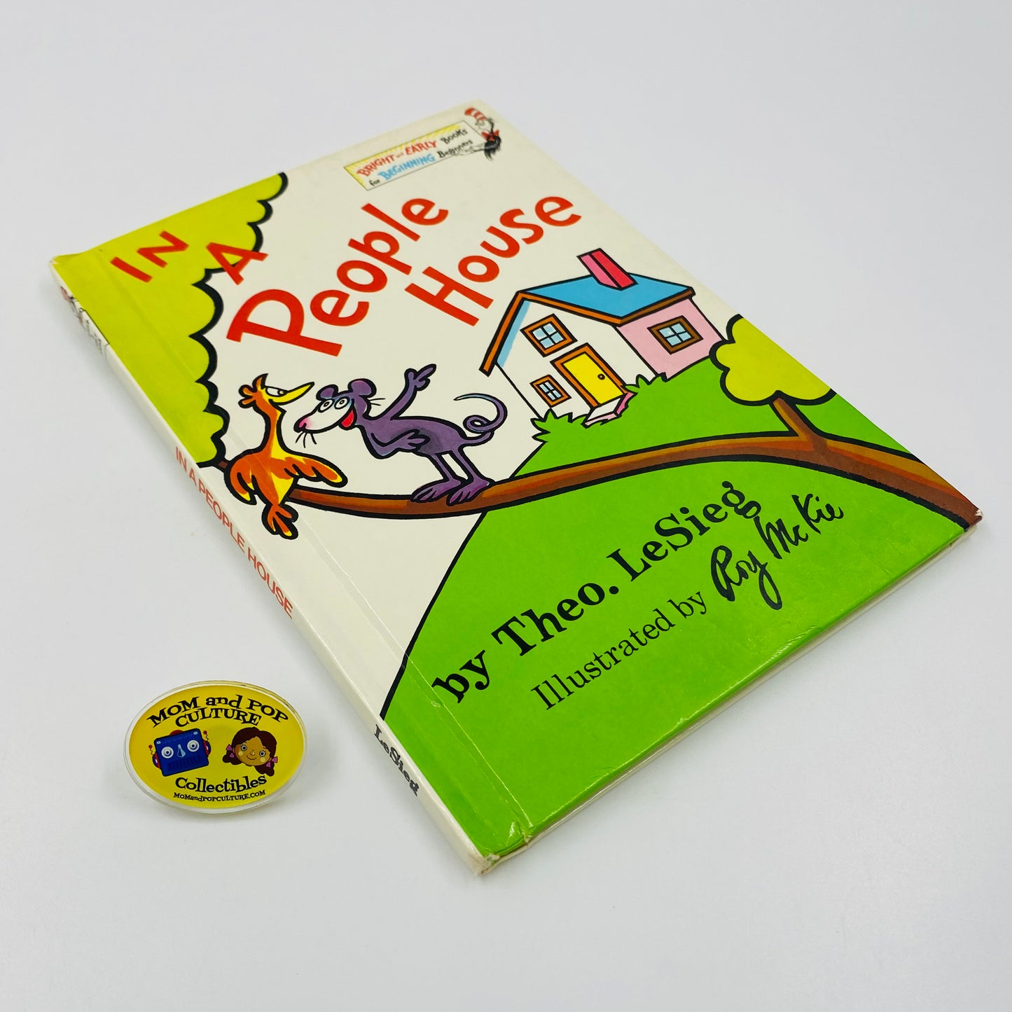 Bright and Early Books for Beginning Beginners: In A People House hardcover edition (1972) Grolier