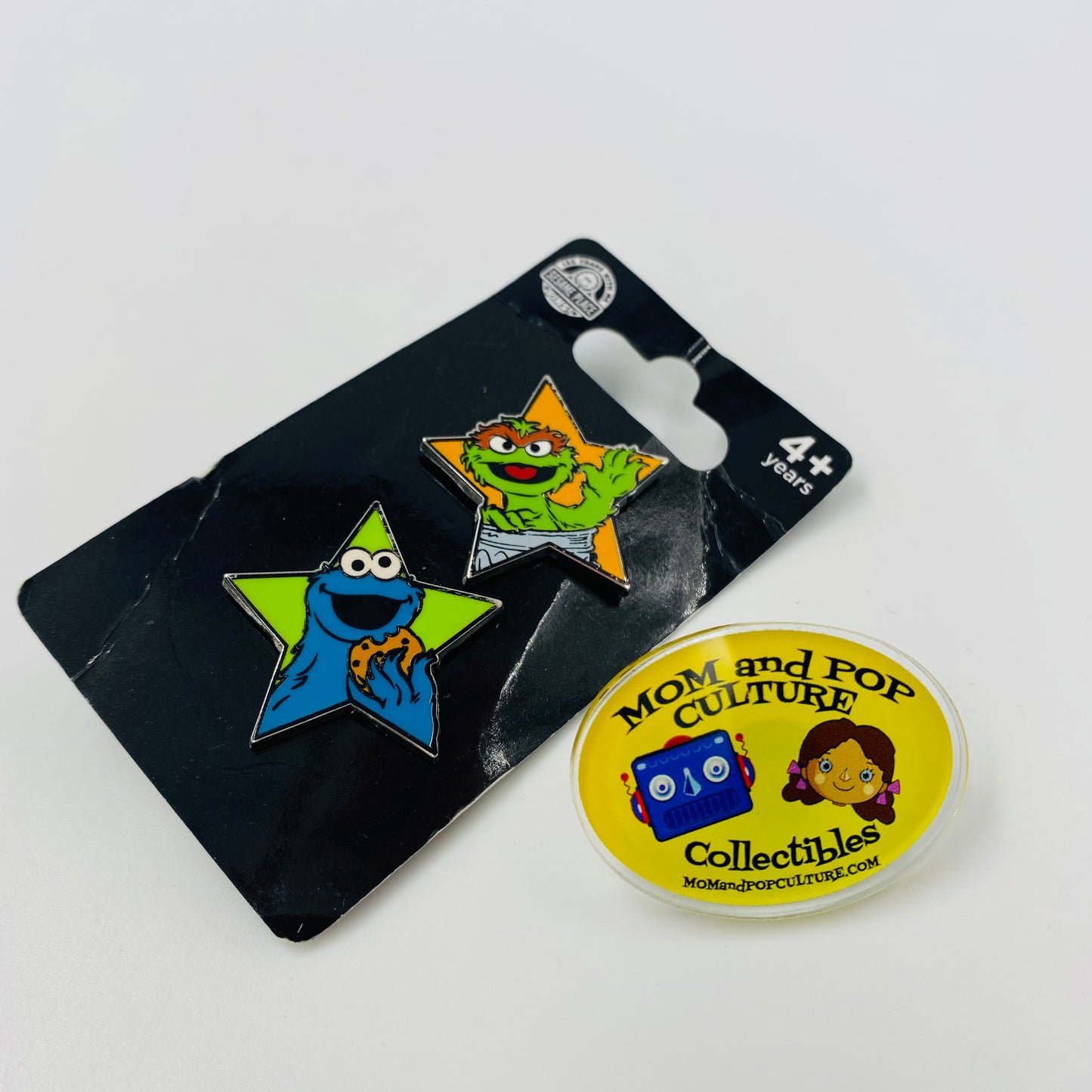 Sesame Street Sesame Place Oscar the Grouch and Cookie Monster pin set (2021) Sesame Workshop