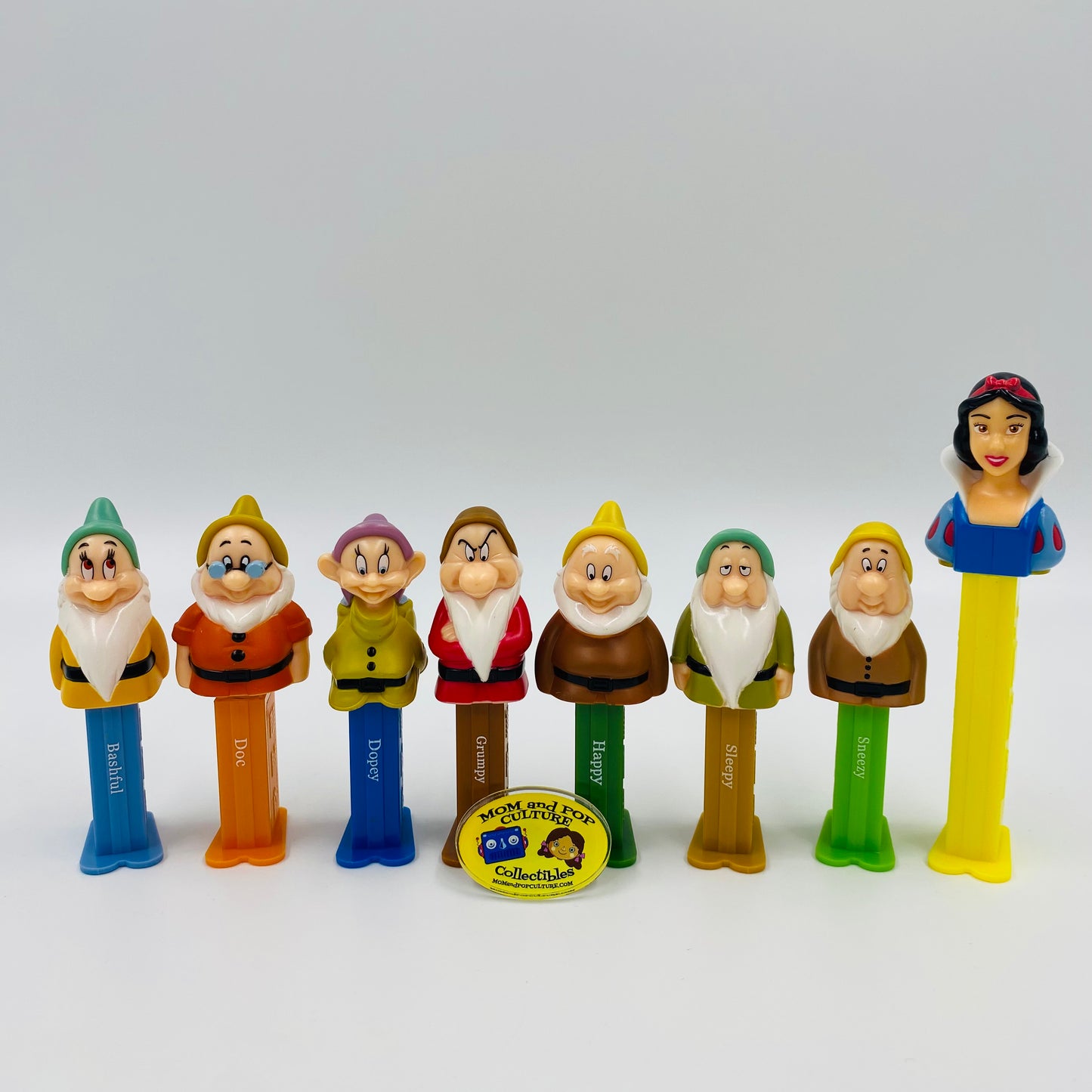 Disney Princess Snow White and the Seven Dwarfs complete set of 4 PEZ dispensers (2010) loose
