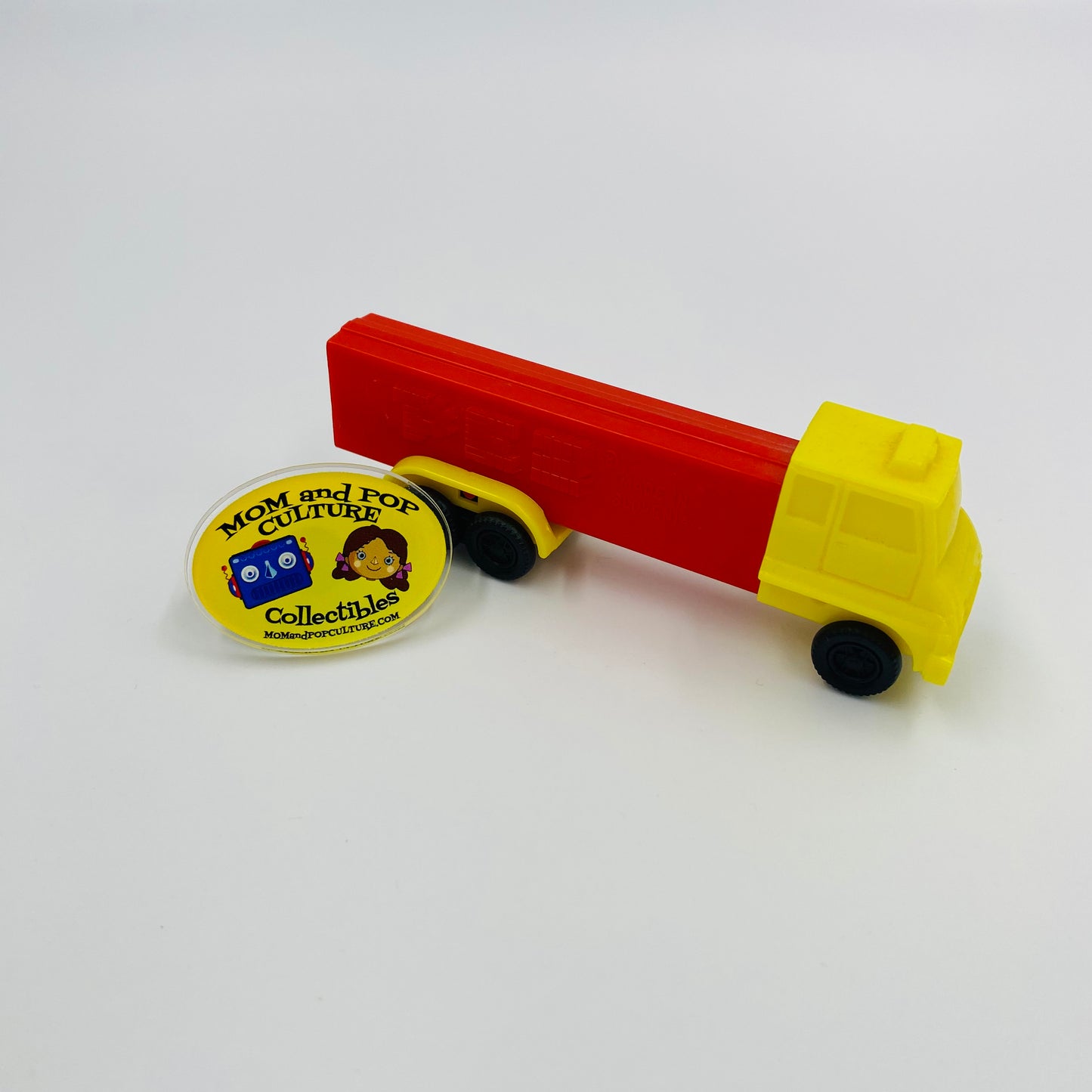 PEZ Trucks Series D R3 yellow cab/red trailer PEZ dispenser (1991) loose 4.9 Slovenia