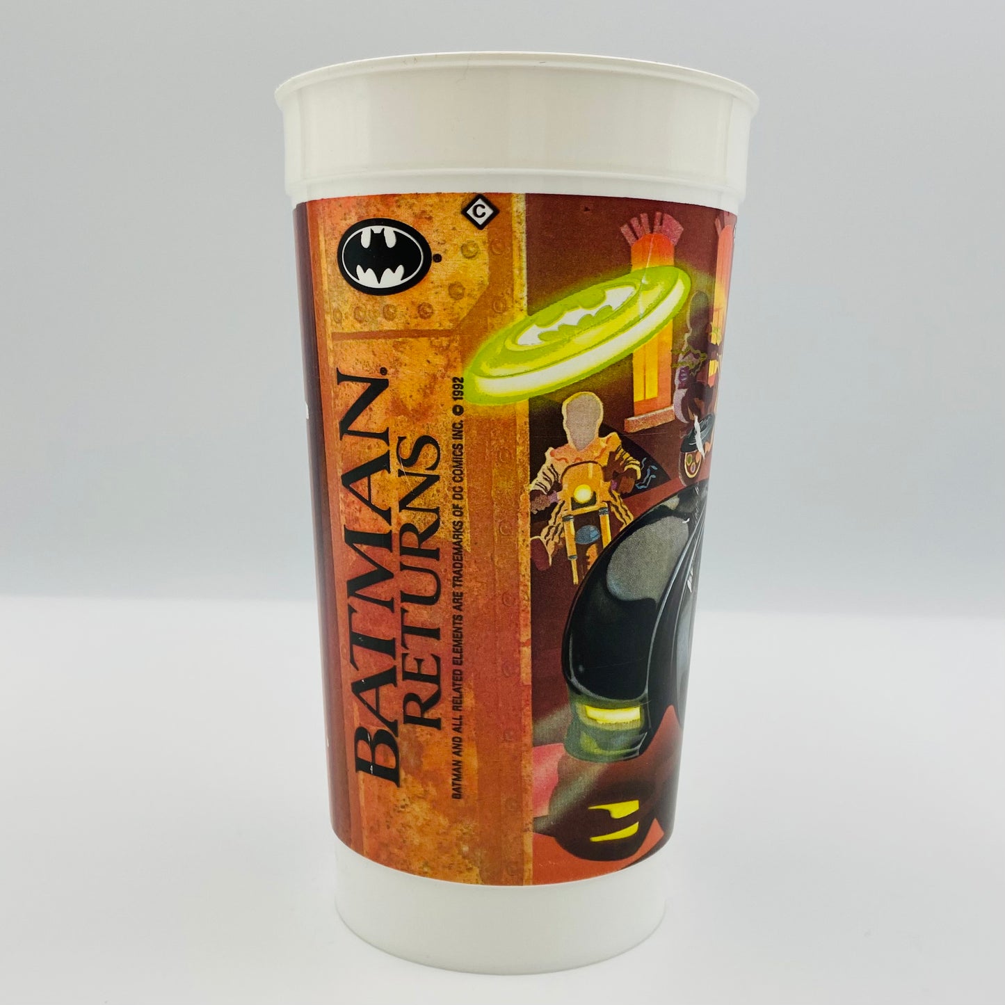 Batman Returns Batmobile 32oz plastic cup (1992) Mcdonald's