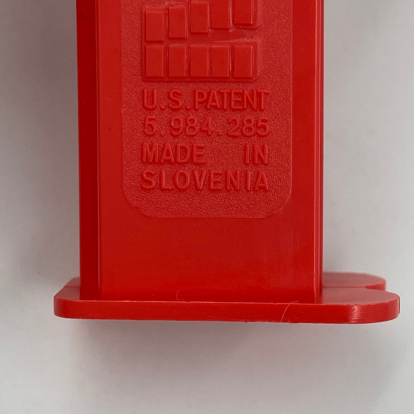 Sesame Street Elmo PEZ dispenser (2005) loose 5.9 Slovenia