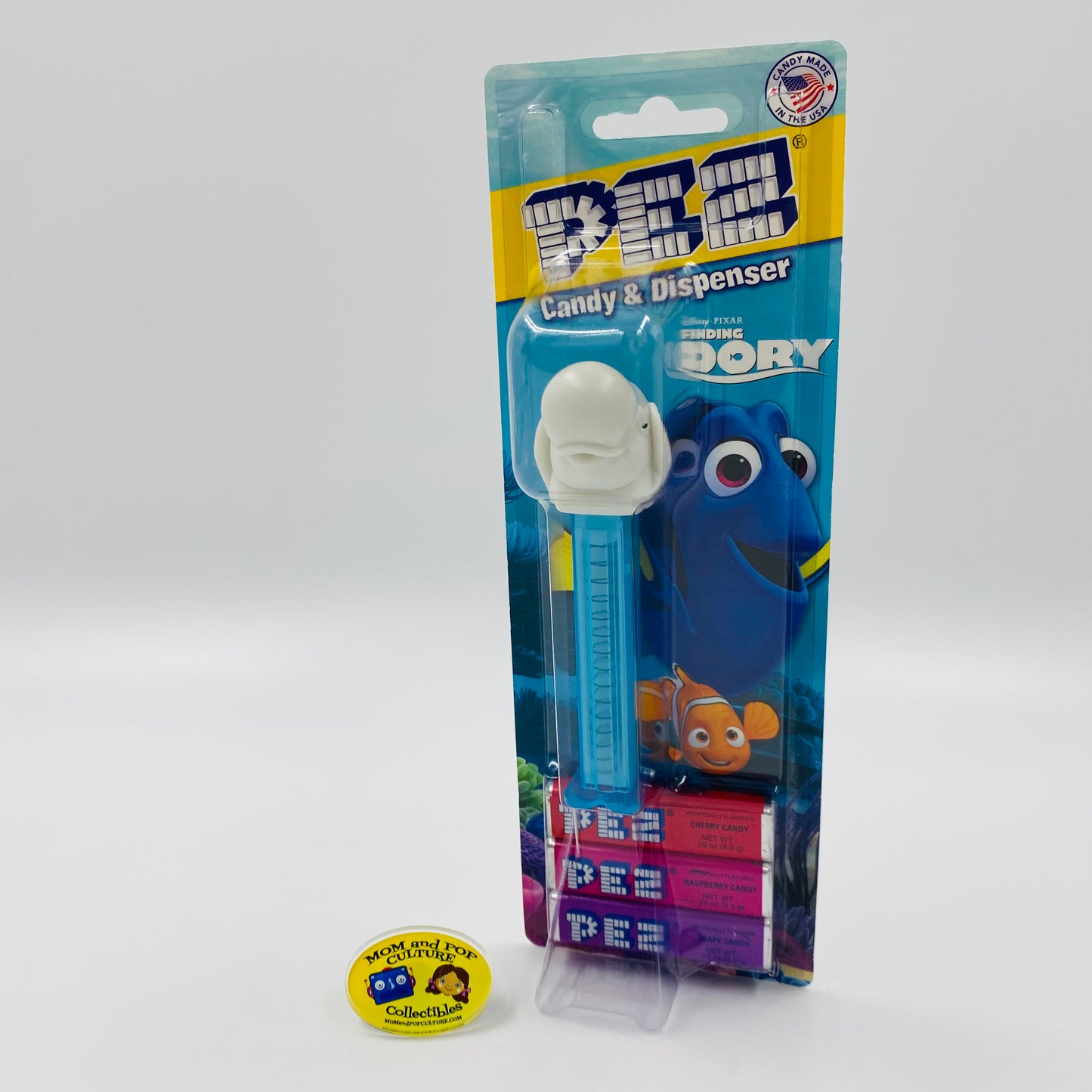 Finding Dory Bailey Beluga clear stem PEZ dispenser (2016) carded 7.5 China