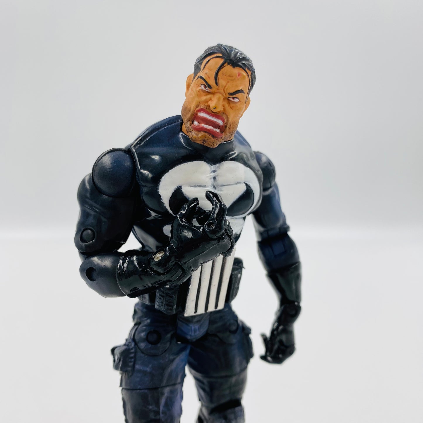 Marvel Legends Urban Legends Punisher loose 6" action figure (2003) Toy Biz