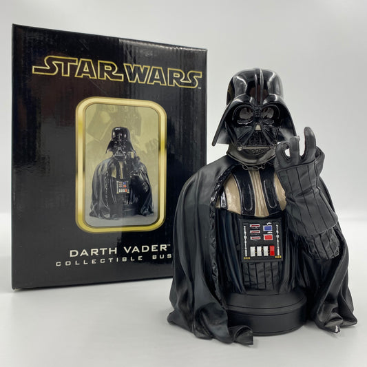 Star Wars Darth Vader collectible bust (2002) Gentle Giant Studios