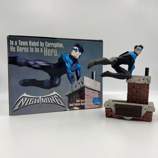 Nightwing statue (1999) DC Direct