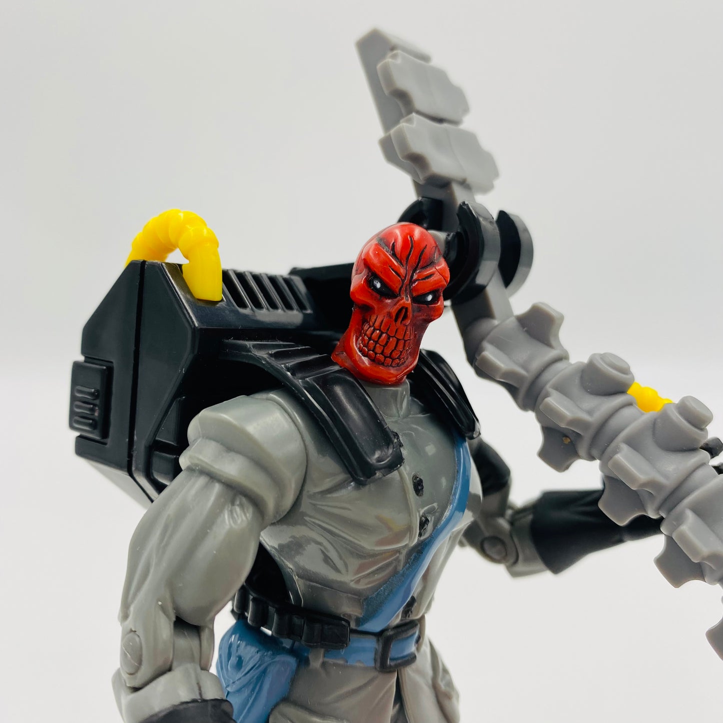 Spider-Man Sneak Attack Flip ‘N Trap Red Skull loose 6" action figure (1998) Toy Biz