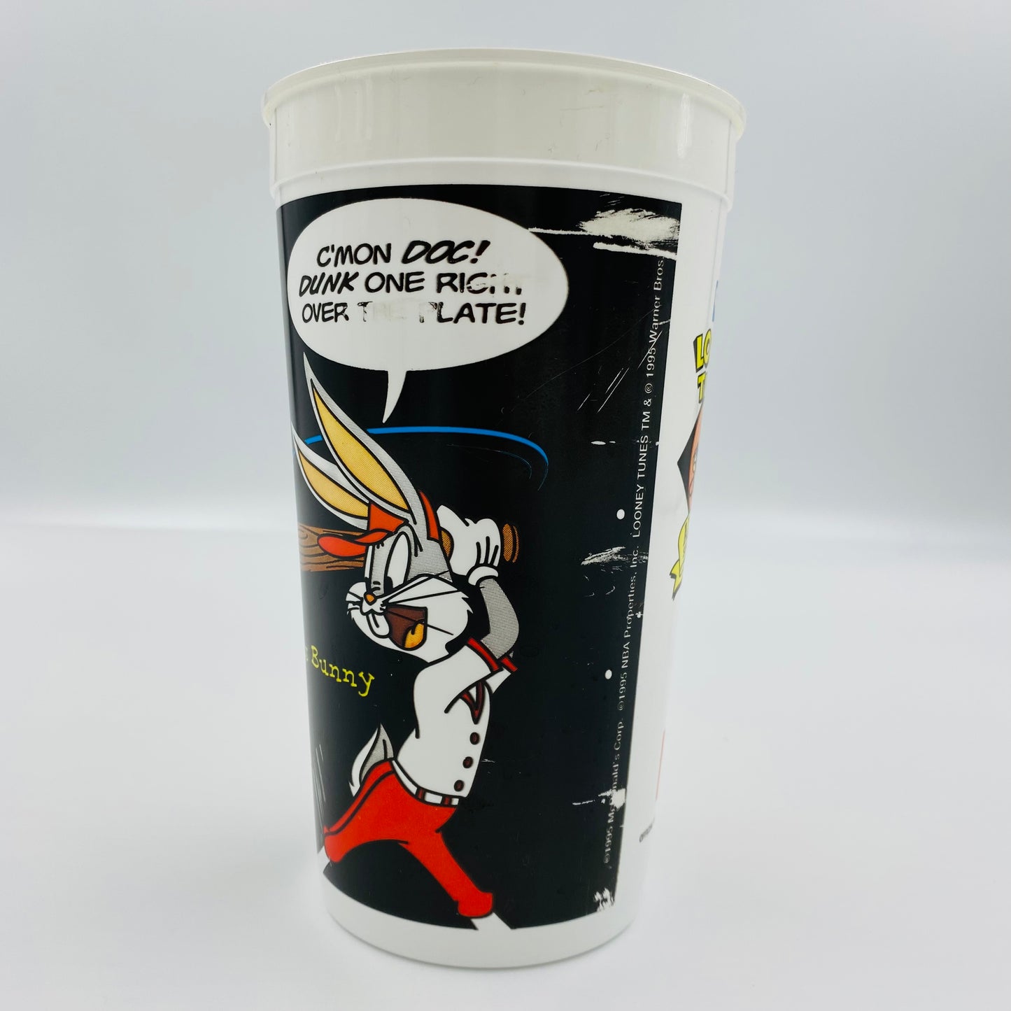 NBA Looney Tunes All-Star Showdown Michael Jordan & Bugs Bunny 32oz plastic cup (1995) McDonald's