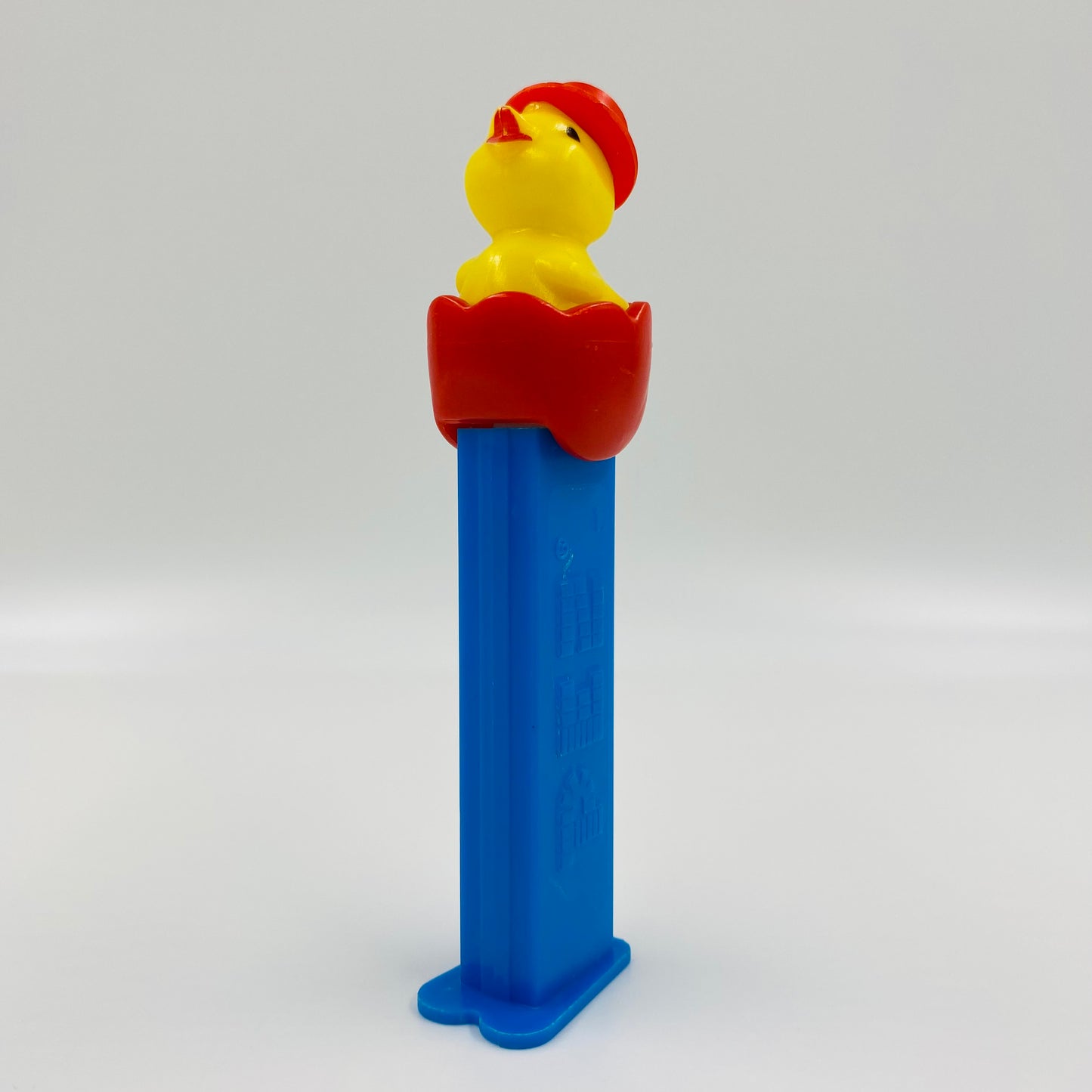 Easter Chick in Red Egg PEZ dispenser (1999) loose 4.9 Hungary