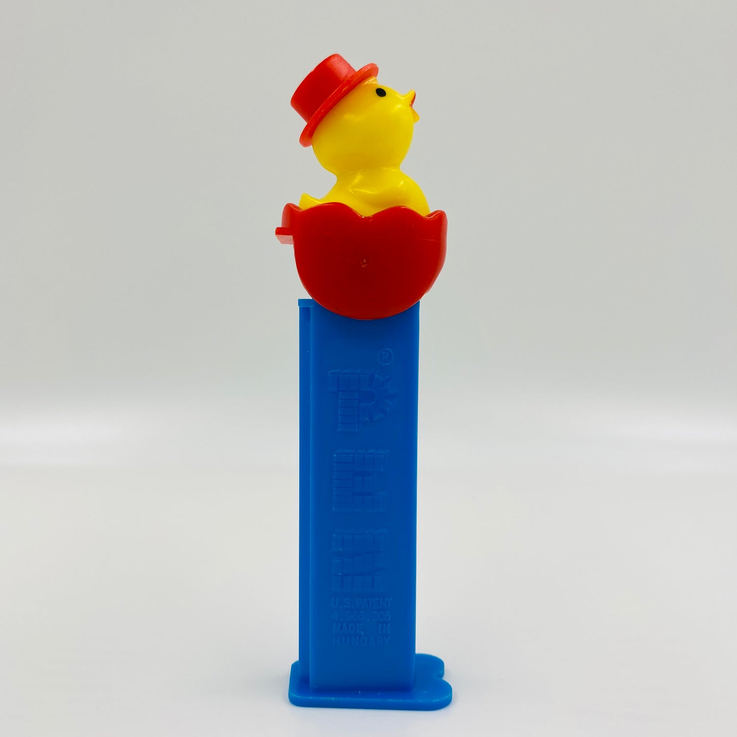 Easter Chick in Red Egg PEZ dispenser (1999) loose 4.9 Hungary