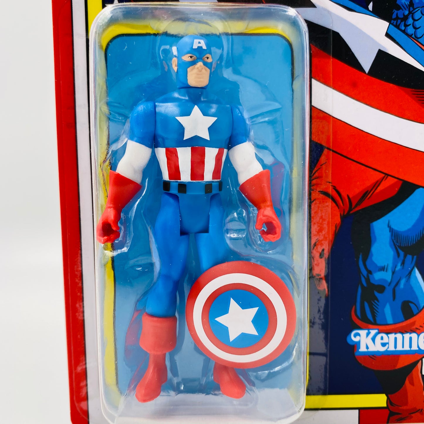Marvel Legends Retro Captain America carded 3.75” action figure (2021) Kenner (Hasbro)