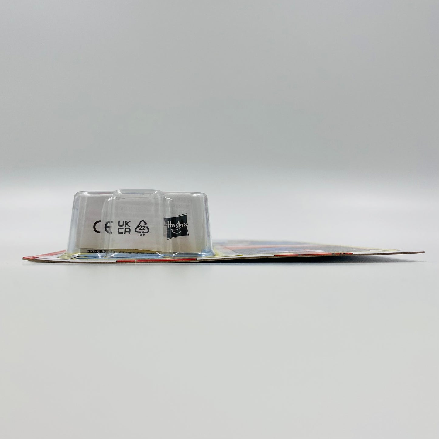 Marvel Legends Retro Captain America carded 3.75” action figure (2021) Kenner (Hasbro)