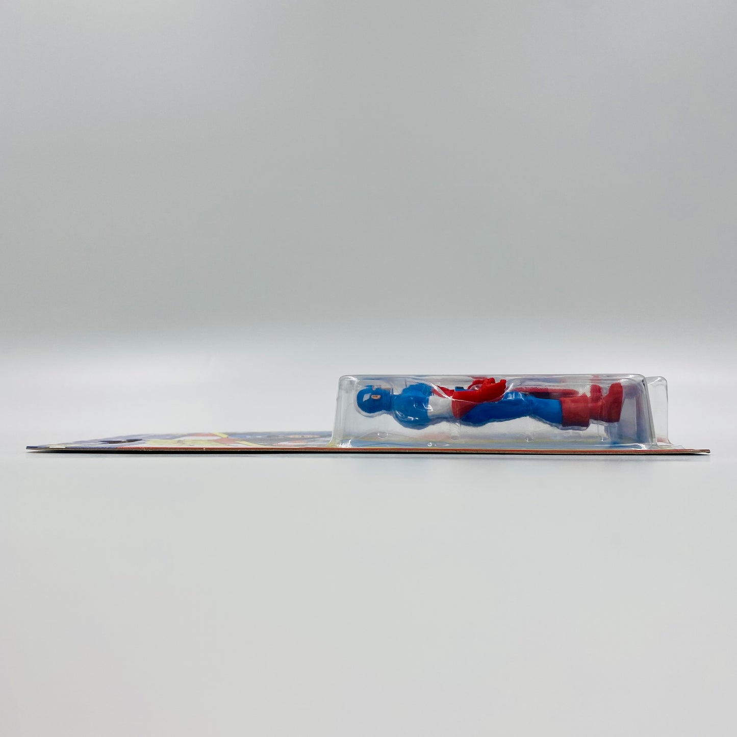 Marvel Legends Retro Captain America carded 3.75” action figure (2021) Kenner (Hasbro)