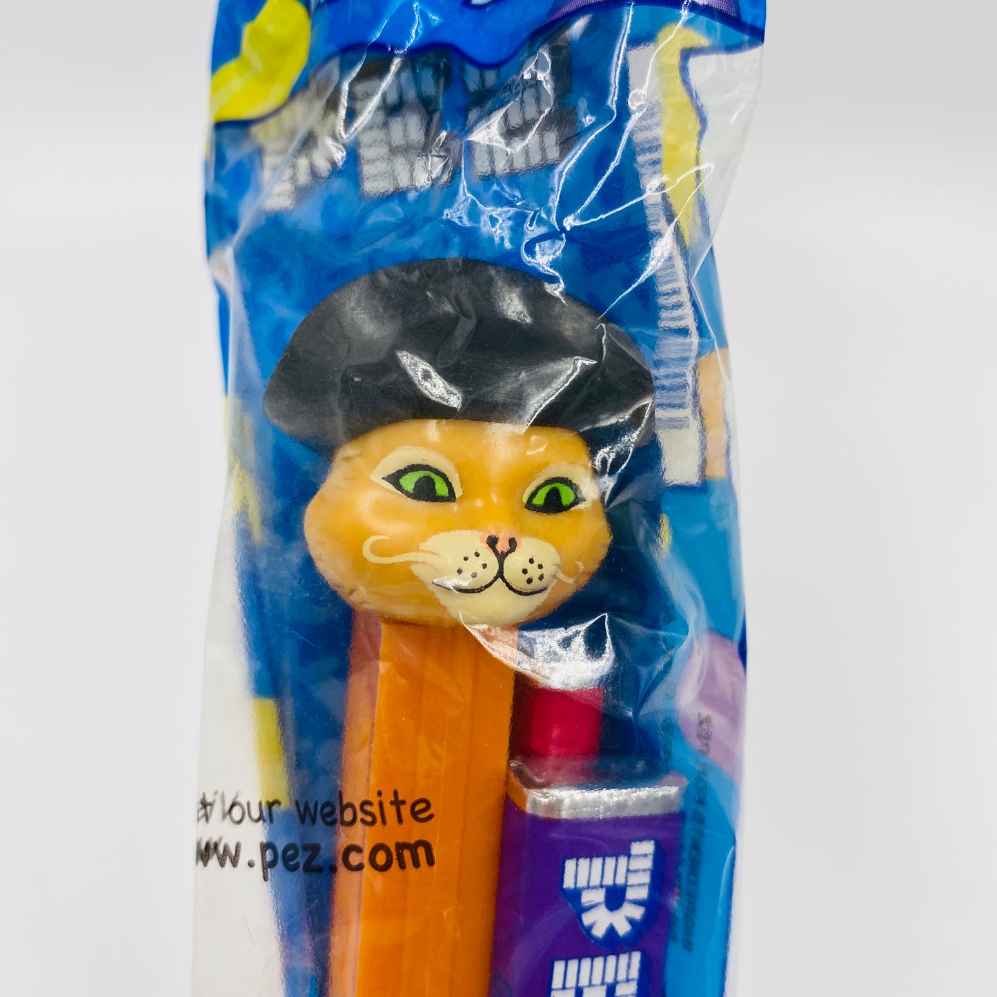 Shrek Puss 'n Boots PEZ dispenser (2007) bagged 4.9 Hungary