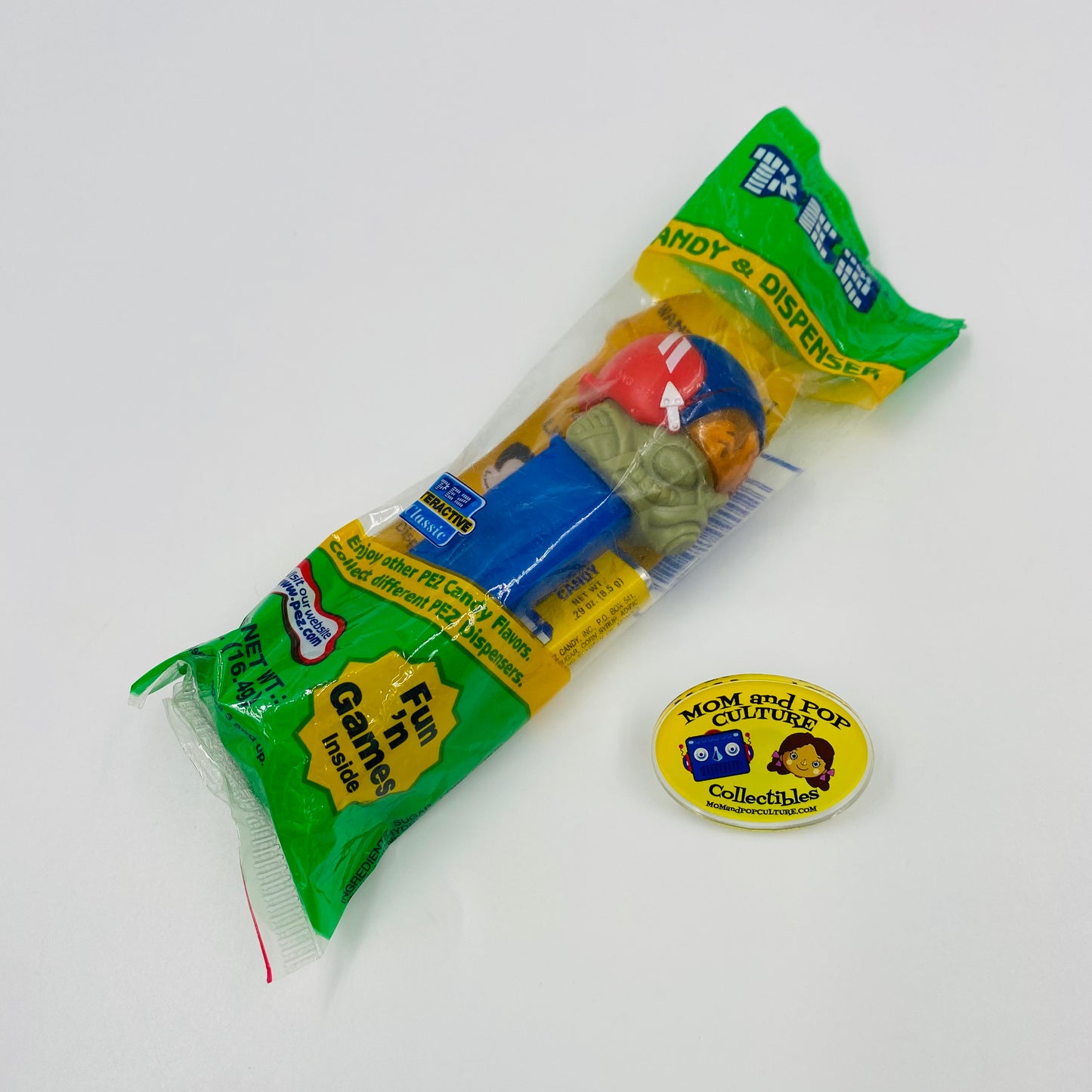 Emergency Heroes Pete the Pilot PEZ dispenser (2003) bagged 5.9 China green cello