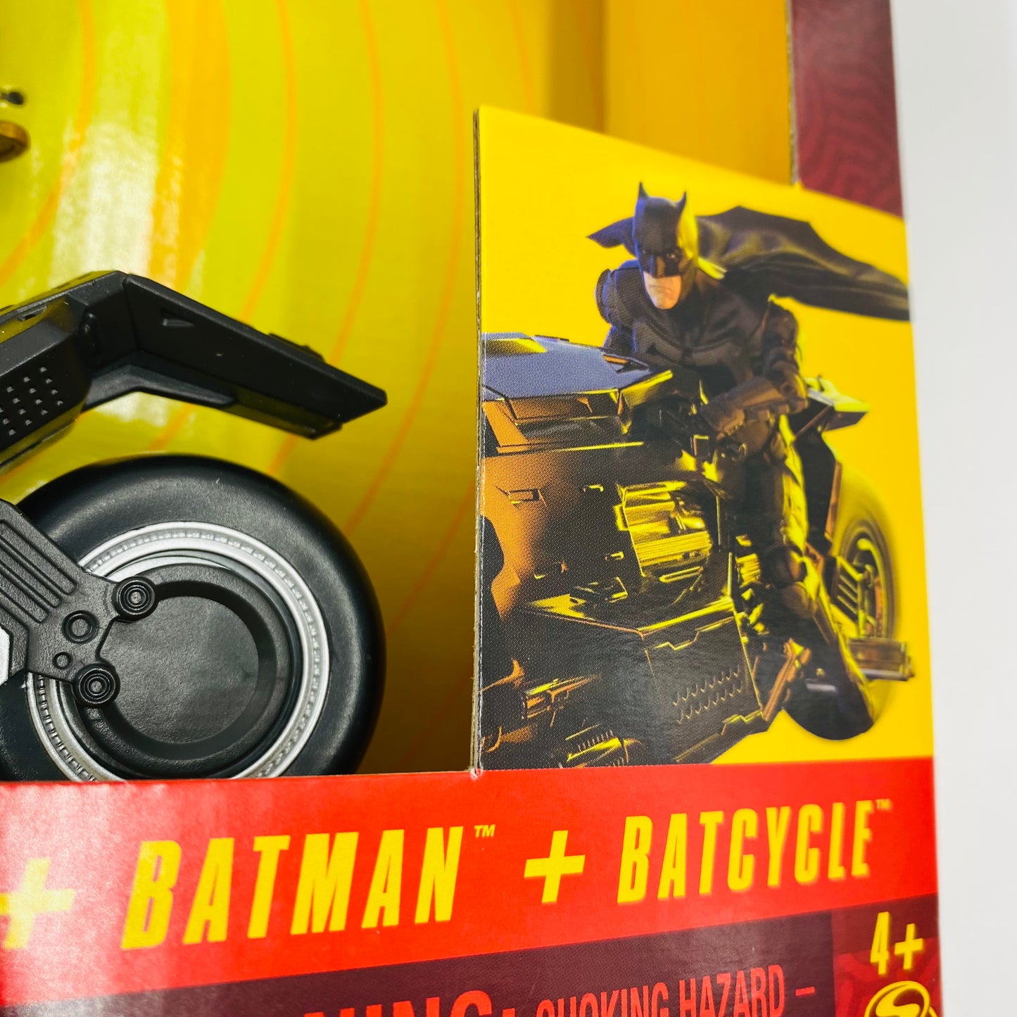 The Flash The Flash & Batman & Batcycle boxed 4” action figures & vehicle (2023) Spin Master