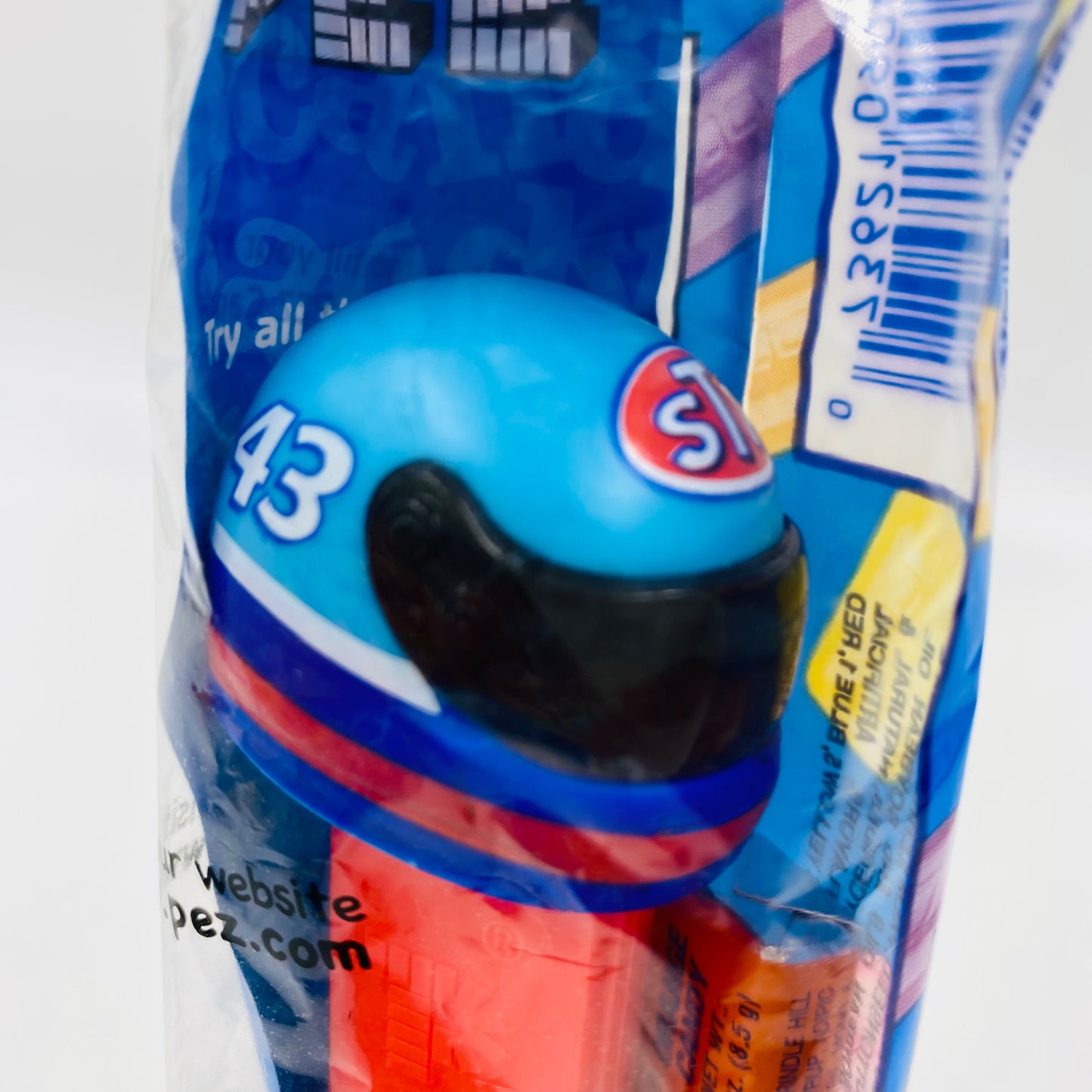 NASCAR Richard Petty Helmet PEZ dispenser (2005) bagged 5.9 China