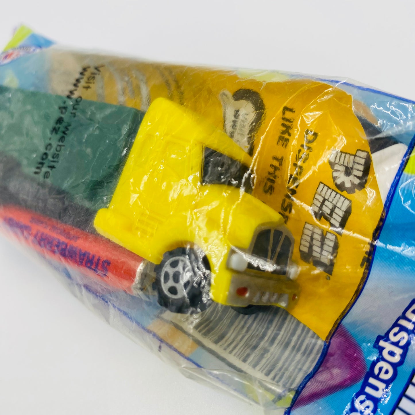 PEZ Trucks Series E yellow cab/green trailer PEZ dispenser (2004) bagged 5.9 China