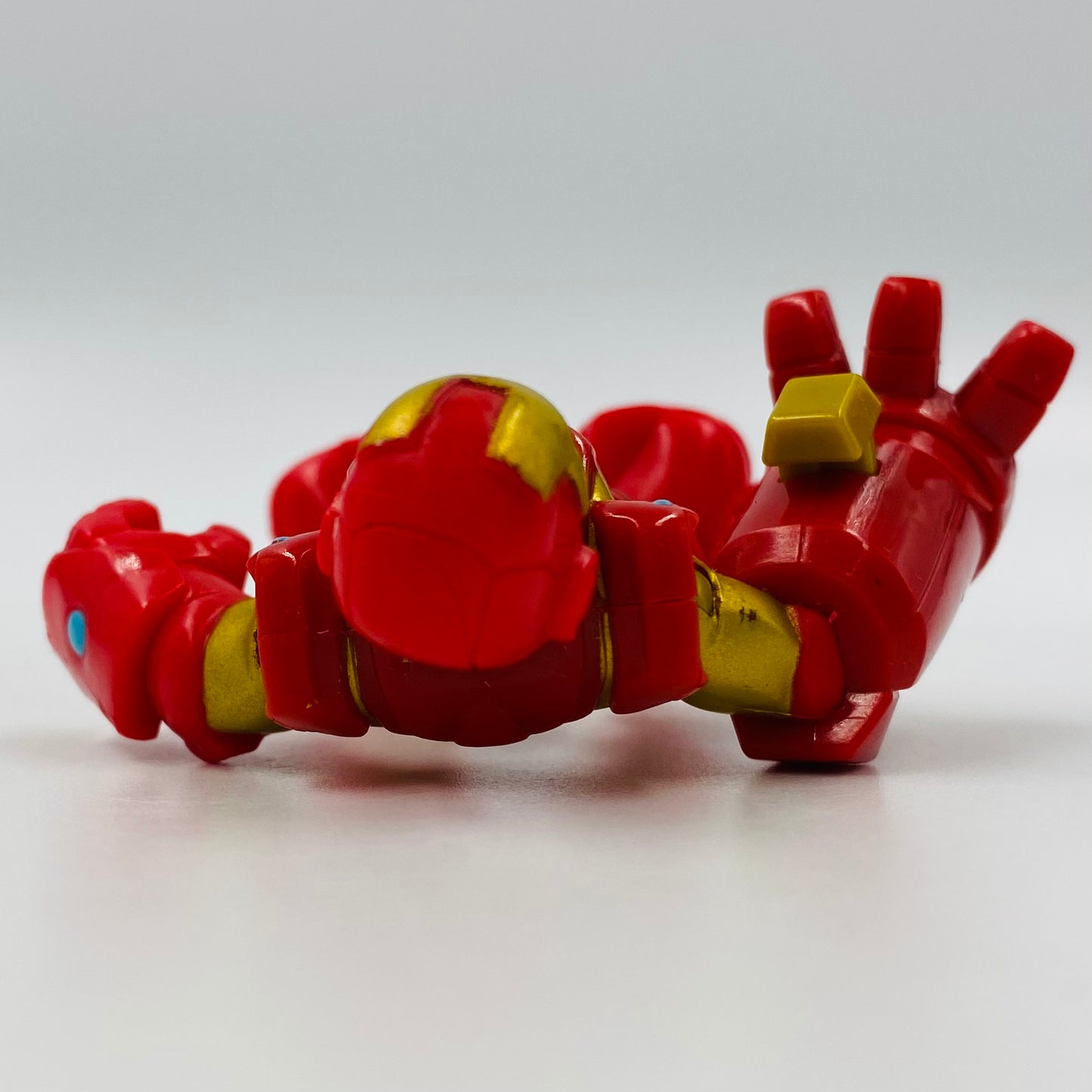 Playskool Heroes Marvel Super Hero Adventures Repulsor Ray Iron Man loose 2.5” action figure Hasbro