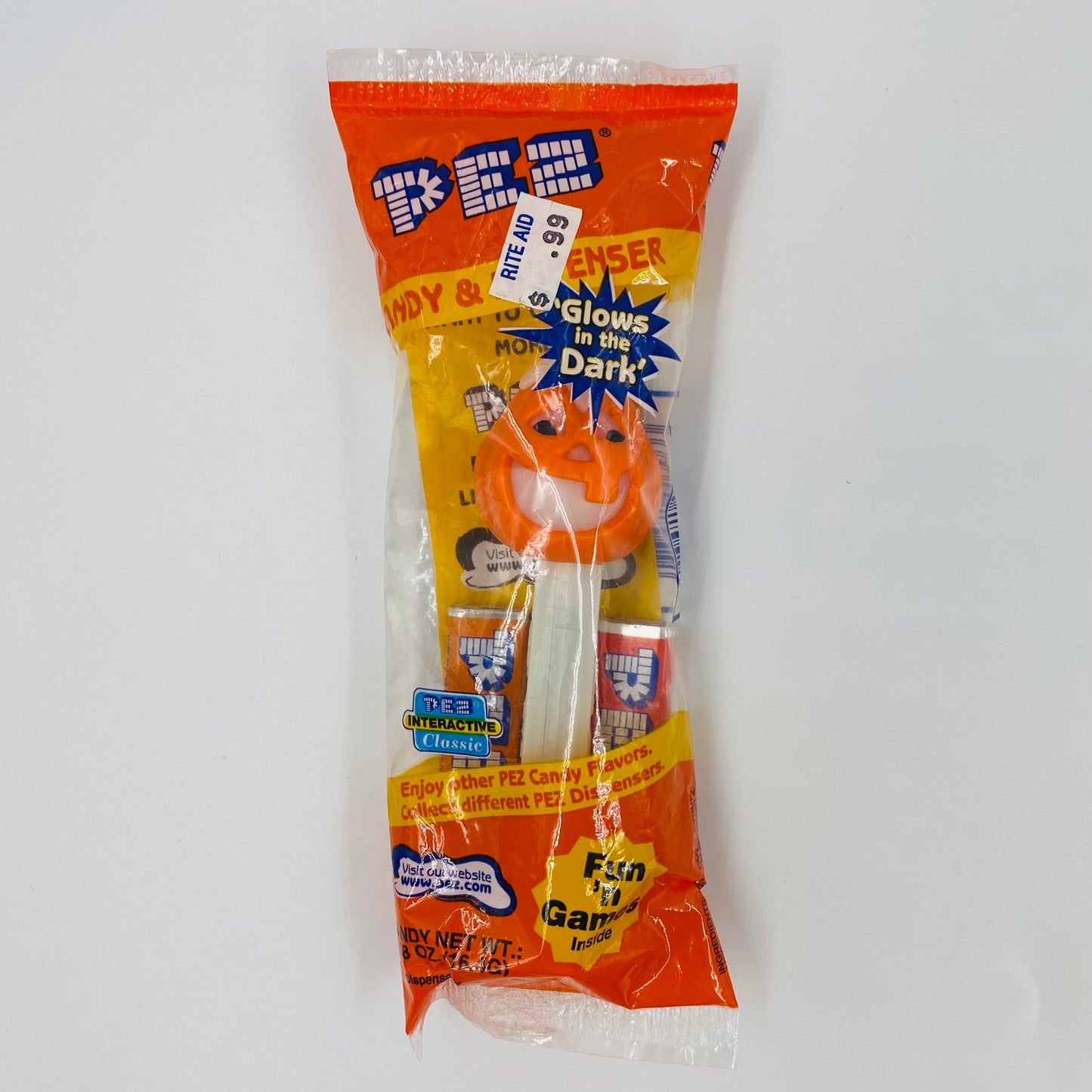 Halloween Glow in the Dark Jack O Lantern PEZ dispenser (2003) bagged 4.9 Hungary orange cello