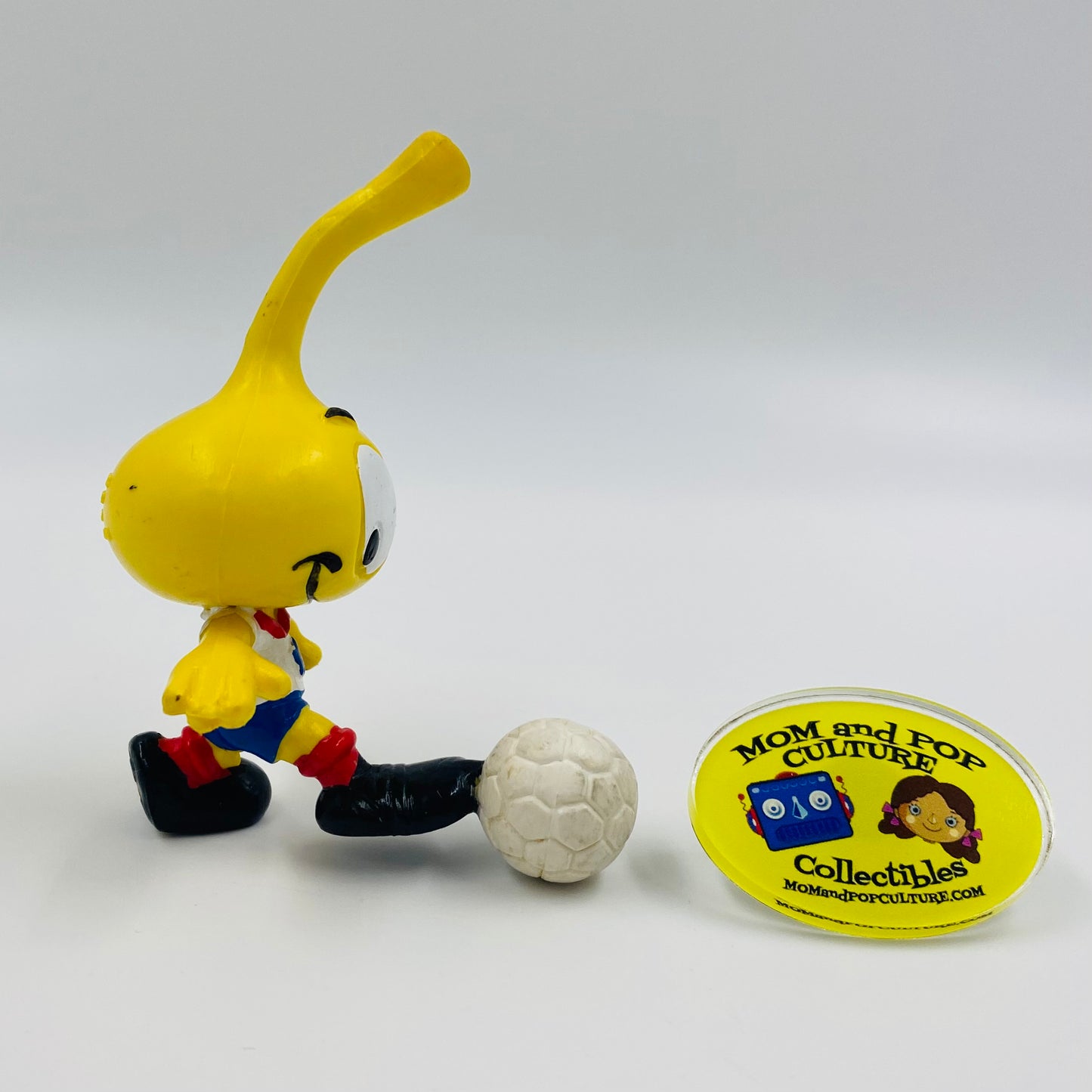 Snorks Allstar with soccer ball (1984) Schleich & Applause