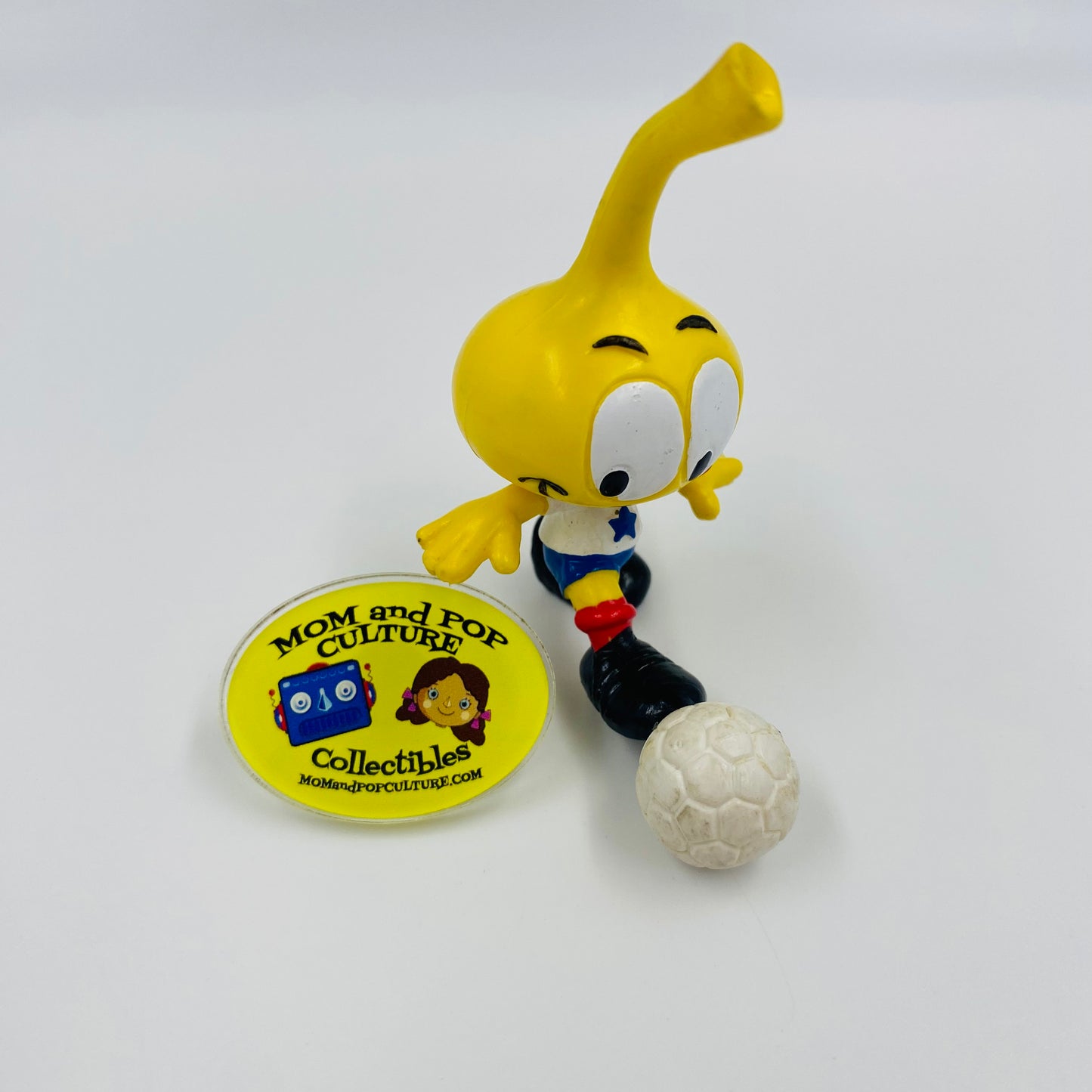 Snorks Allstar with soccer ball (1984) Schleich & Applause