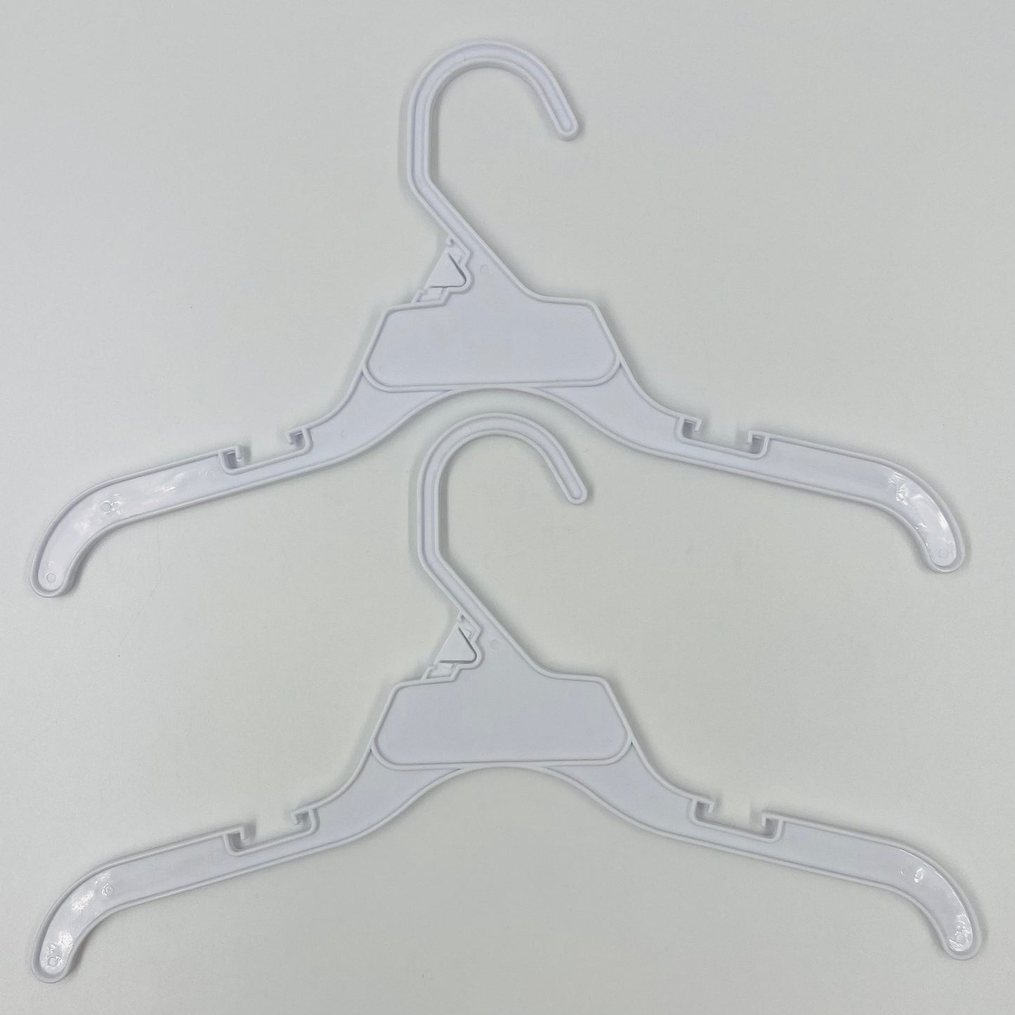 Toys “R” Us hanger 2-pack