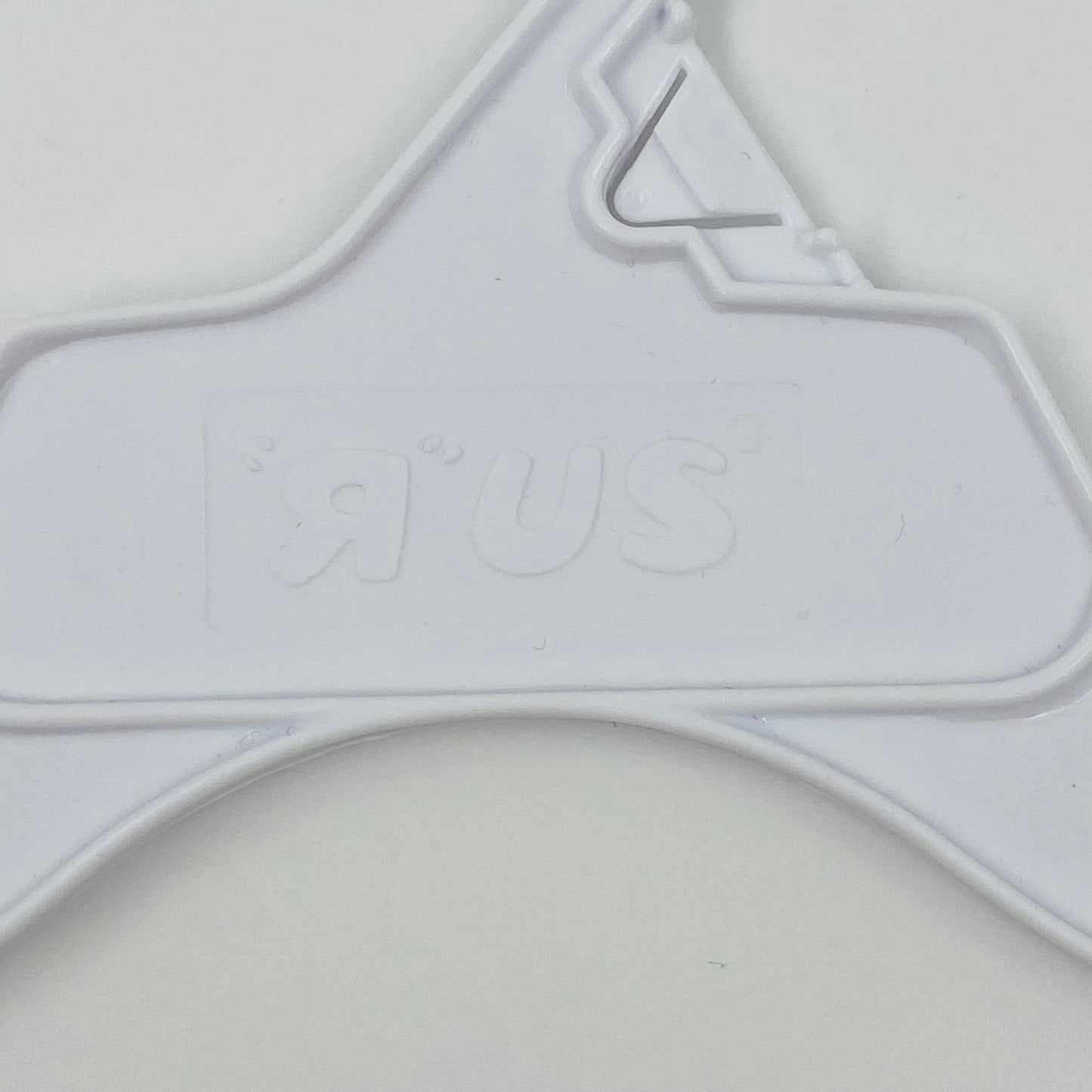 Toys “R” Us hanger 2-pack