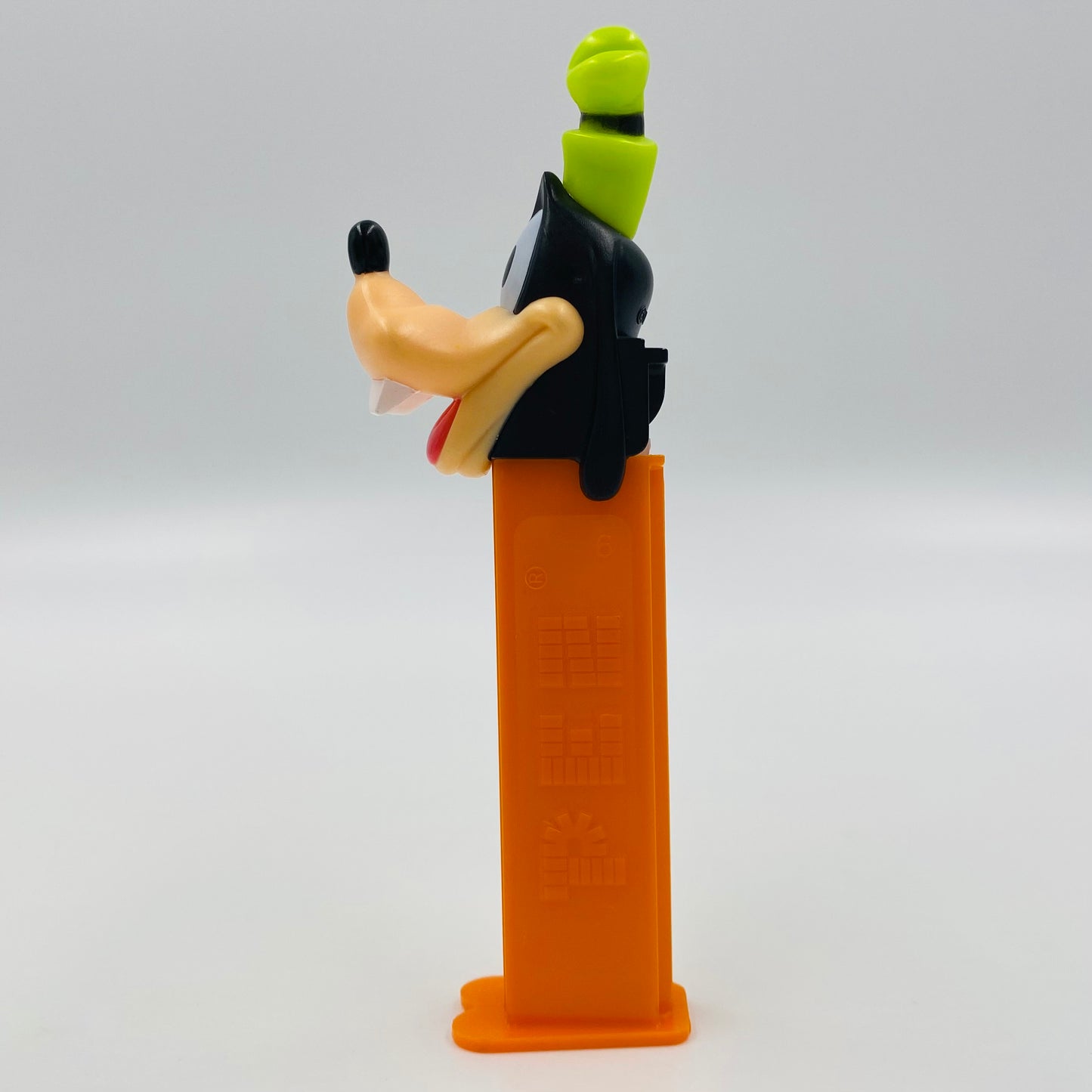 Disney Mickey Mouse & Friends Goofy PEZ dispenser (2009) loose 5.9 China