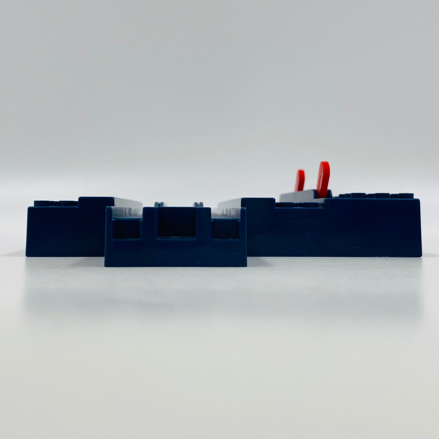 Tomytrain stop and return engine shed base railroad track piece (1989) Tomy