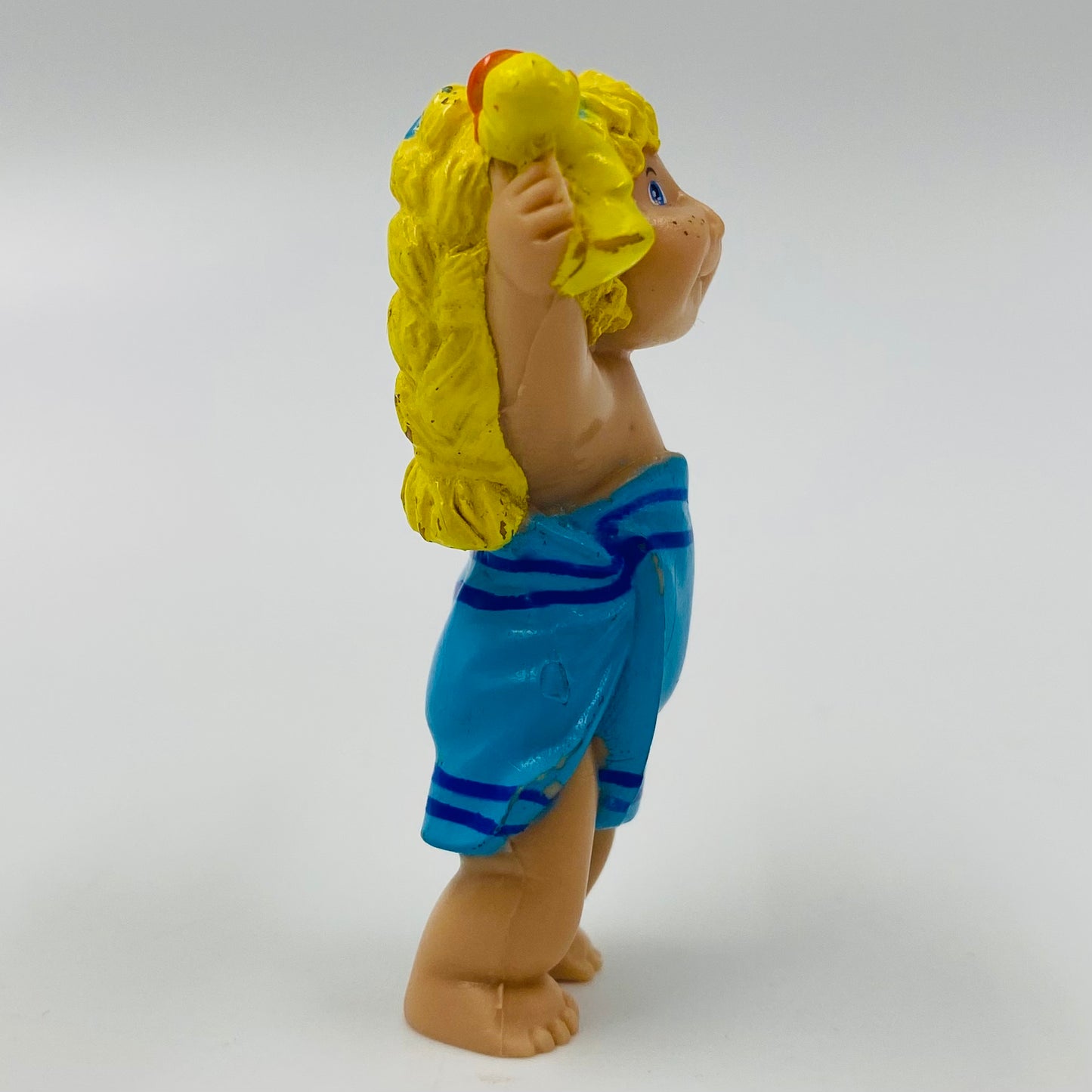 Cabbage Patch Kids blonde hair/blue towel loose PVC figurine (1984) Panosh Place