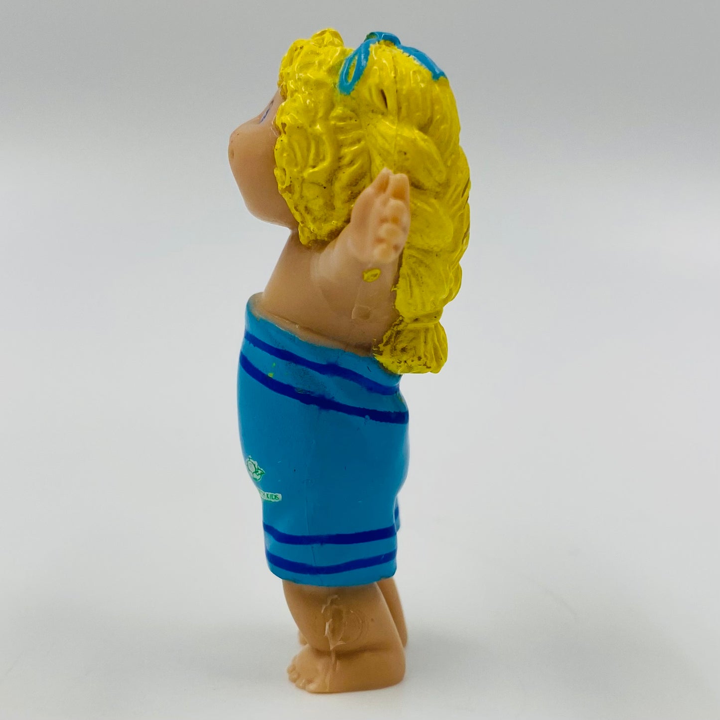 Cabbage Patch Kids blonde hair/blue towel loose PVC figurine (1984) Panosh Place