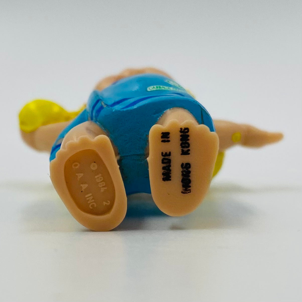 Cabbage Patch Kids blonde hair/blue towel loose PVC figurine (1984) Panosh Place