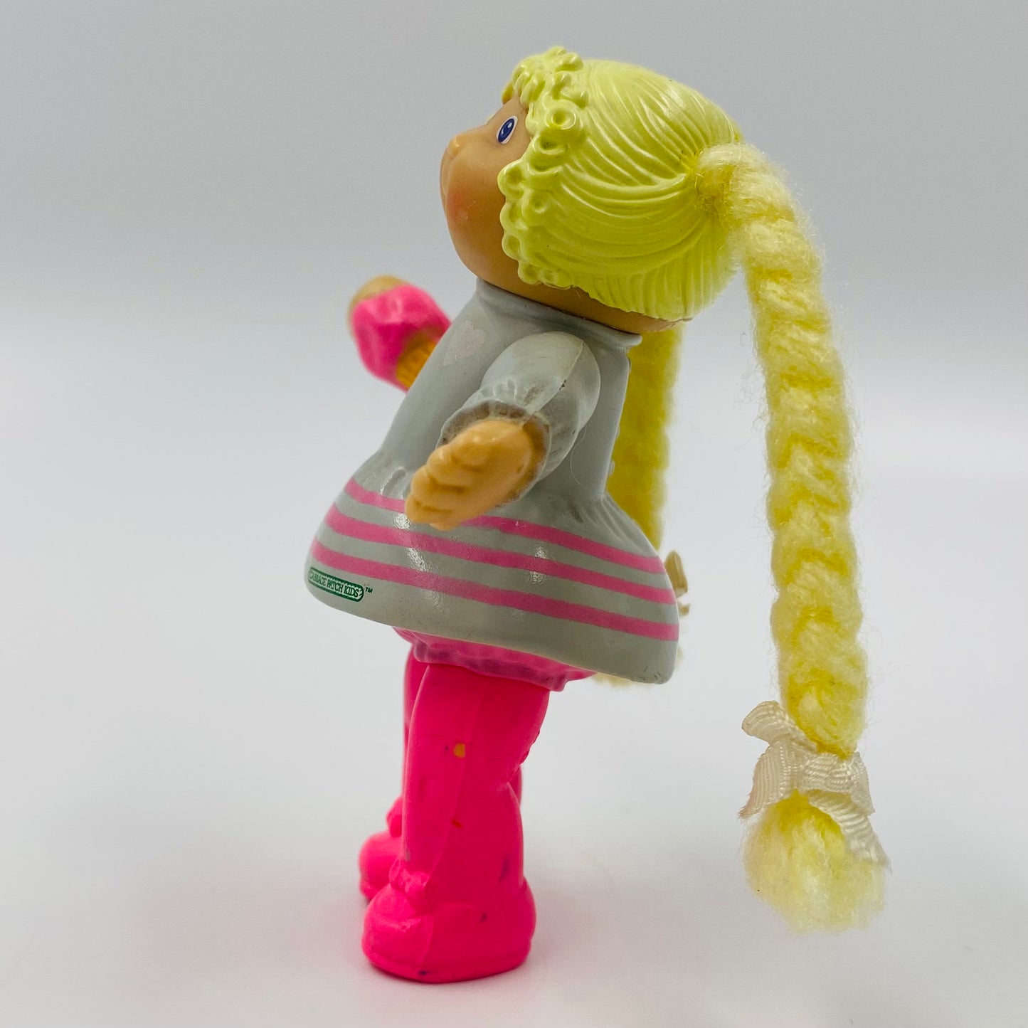 Cabbage Patch Kids grey & pink outfit/ice cream cone loose 3.5” poseable figure (1984) Panosh Place