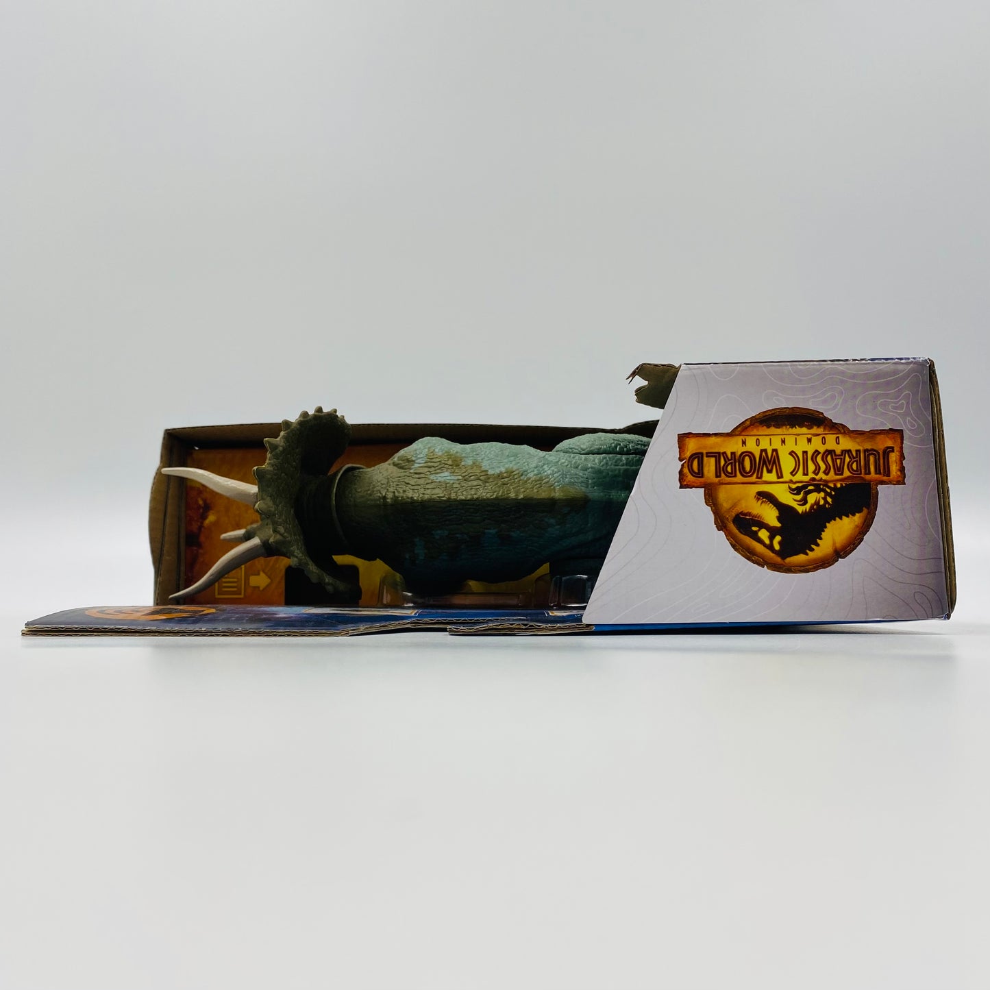 Jurassic World Dominion Roar Strikers Triceratops carded action figure (2022) Mattel