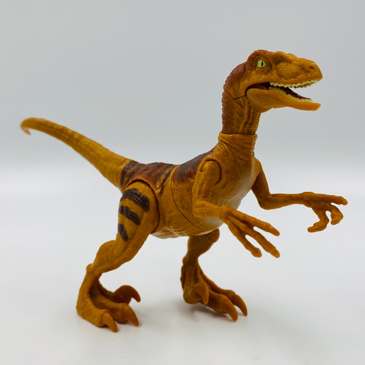 Jurassic World Legacy Collection Velociraptor loose action figure (2021) Mattel
