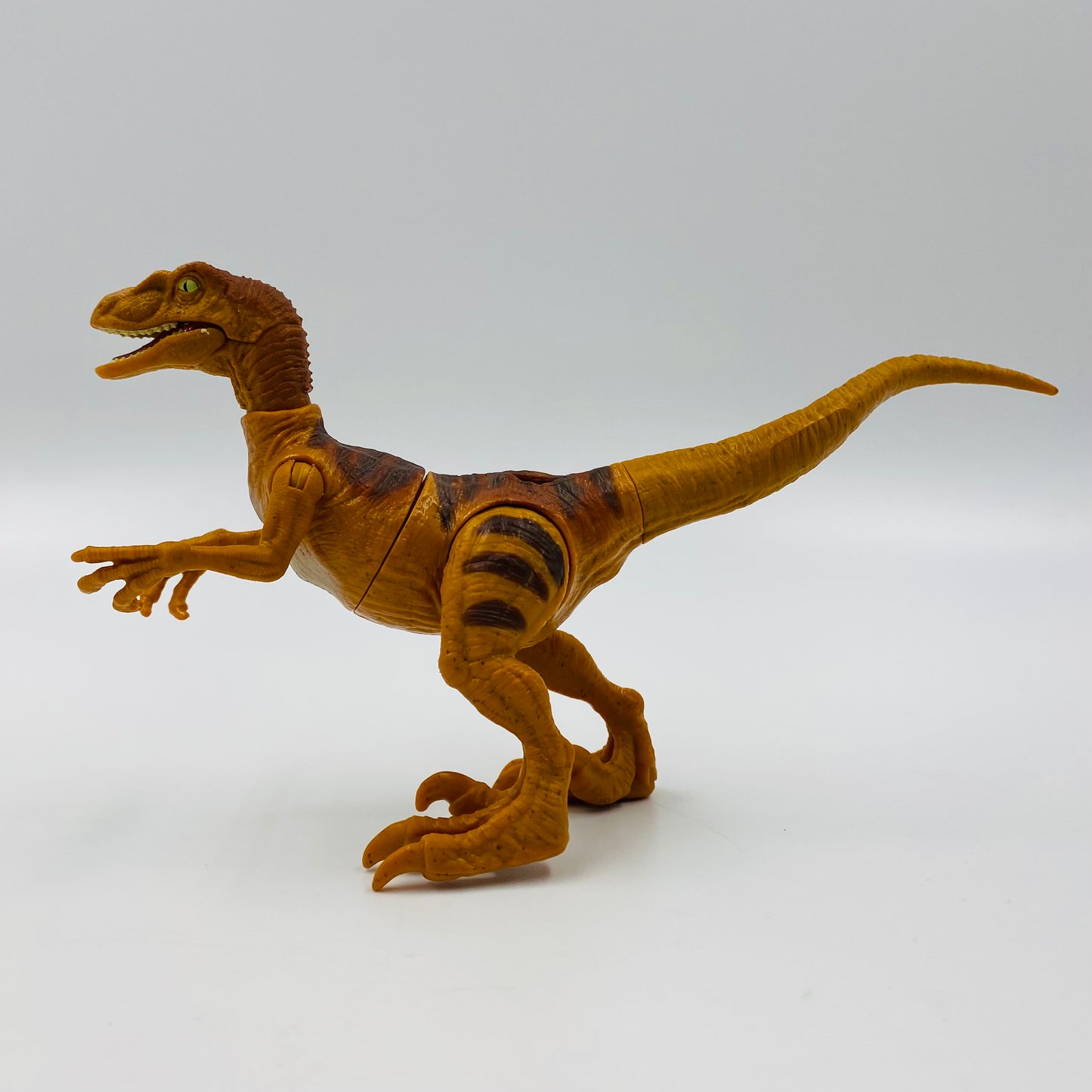 Jurassic World Legacy Collection Velociraptor loose action figure (2021) Mattel