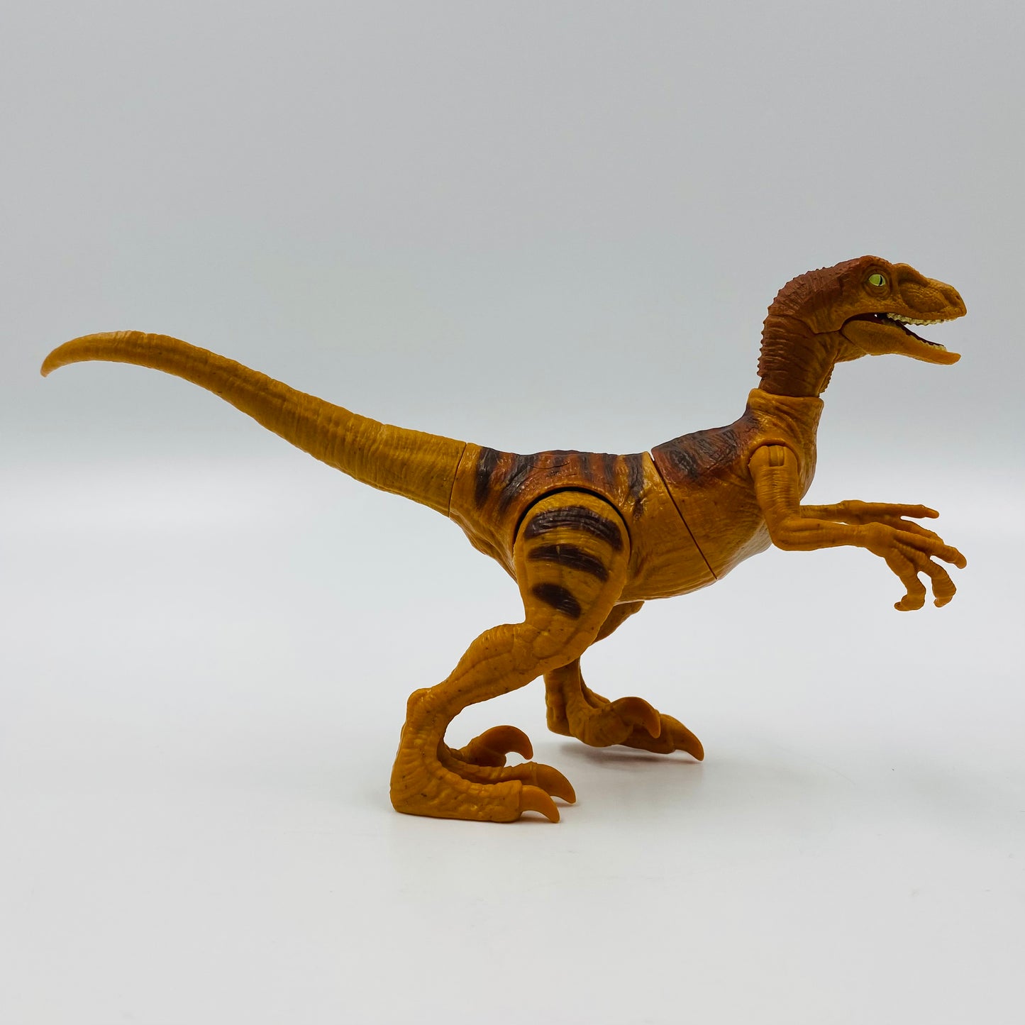 Jurassic World Legacy Collection Velociraptor loose action figure (2021) Mattel