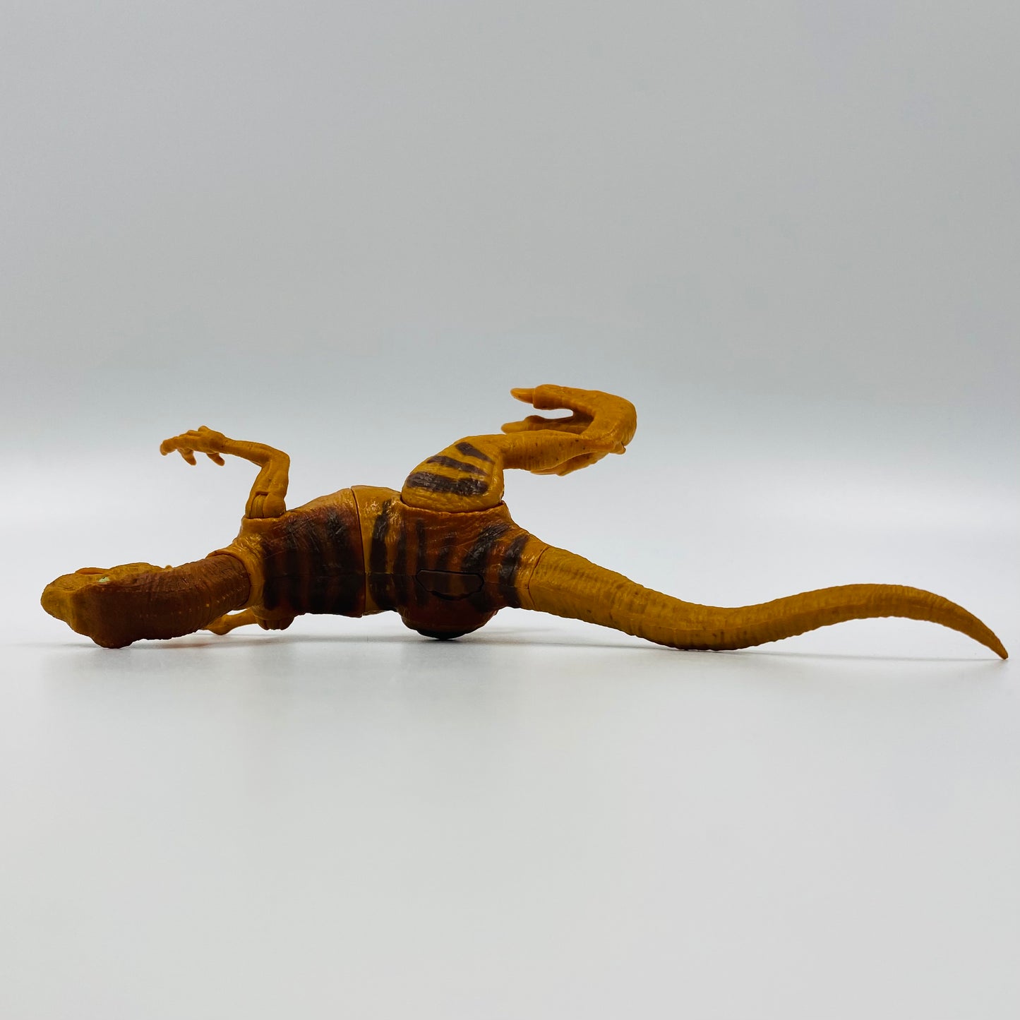 Jurassic World Legacy Collection Velociraptor loose action figure (2021) Mattel