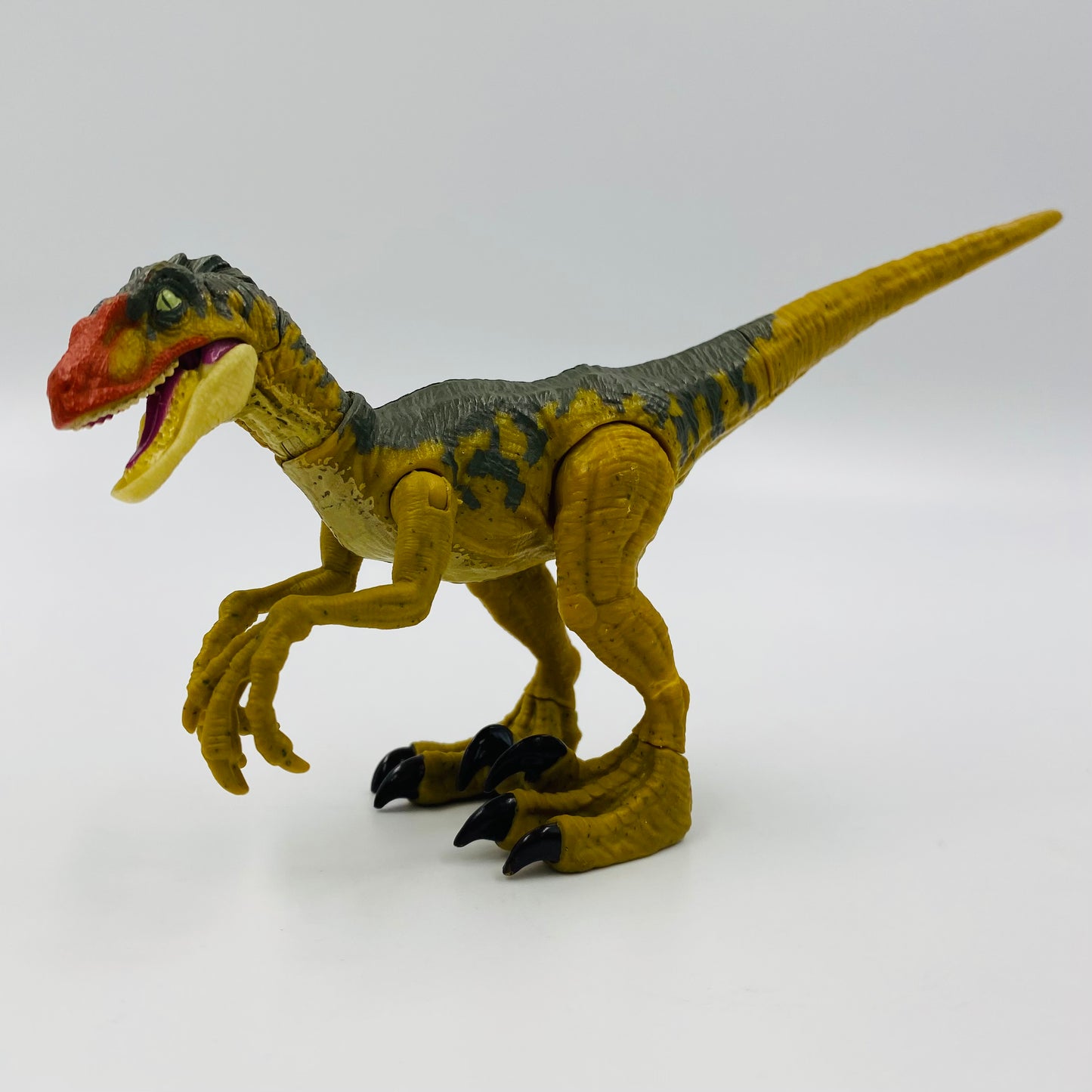 Jurassic World Dino Rivals Savage Strike Velociraptor loose action figure (2019) Mattel