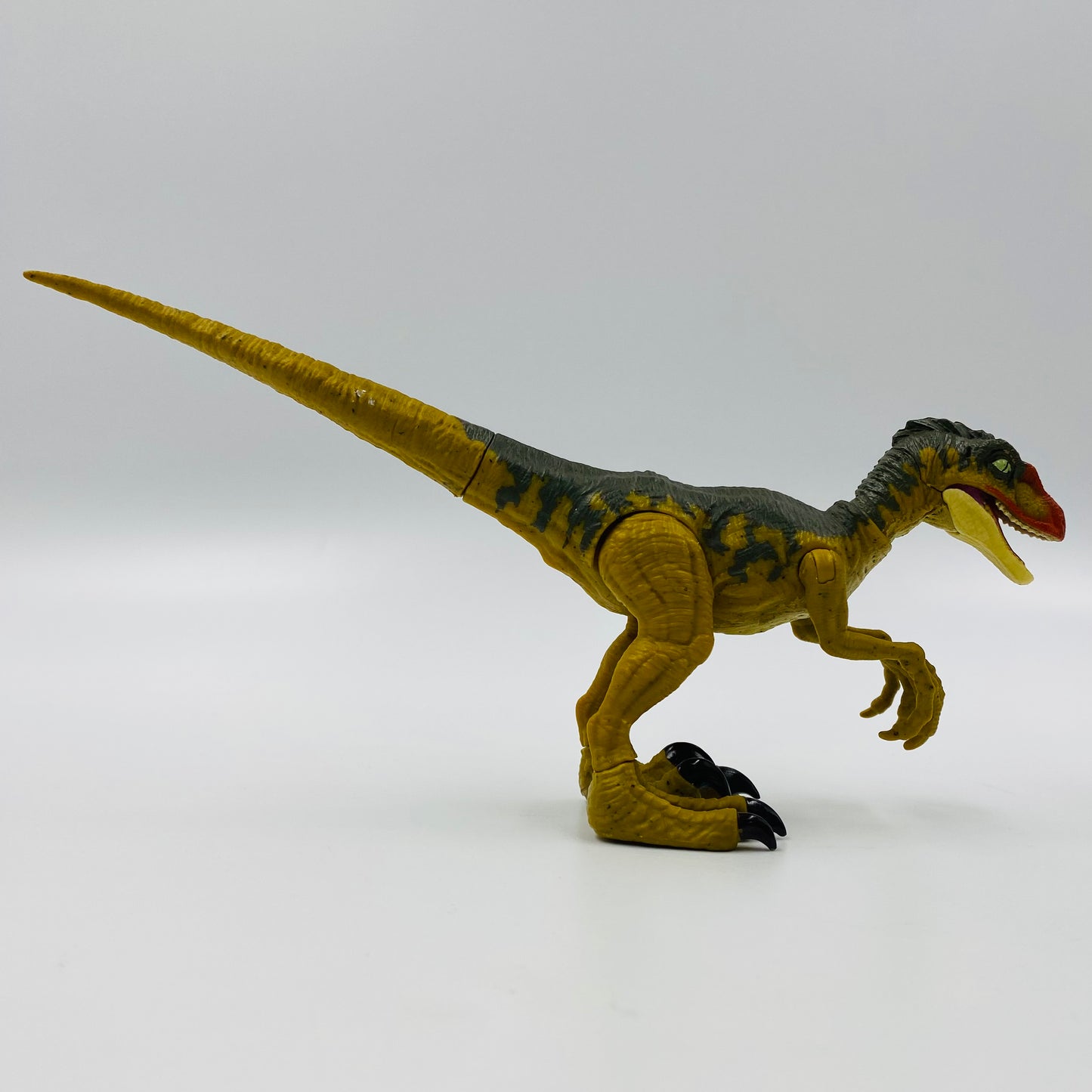 Jurassic World Dino Rivals Savage Strike Velociraptor loose action figure (2019) Mattel